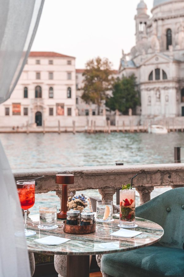 The St. Regis Venice Hotel - Venice, Italy - The St. Regis Bar Outdoor Table