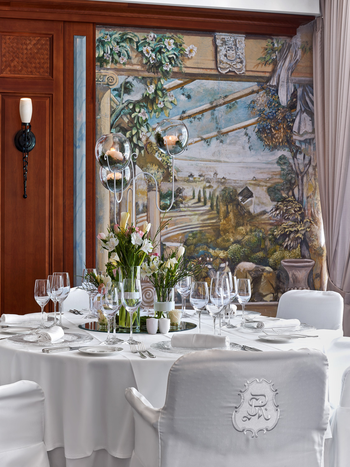 The St. Regis Mardavall Mallorca Resort - Palma de Mallorca, Spain - St. Regis Meeting Room