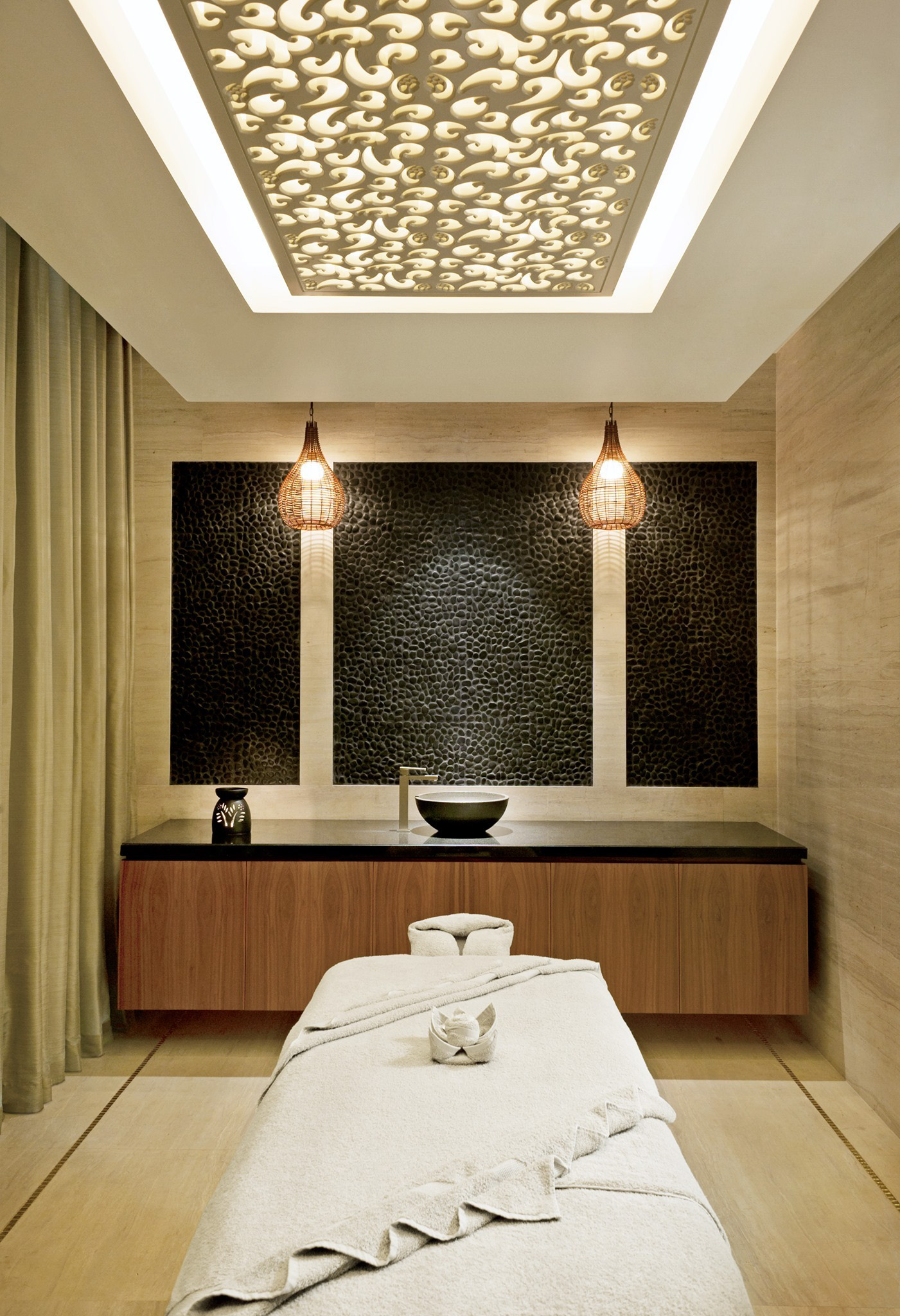 The St. Regis Saadiyat Island Resort – Abu Dhabi, UAE – Iridium Spa Table