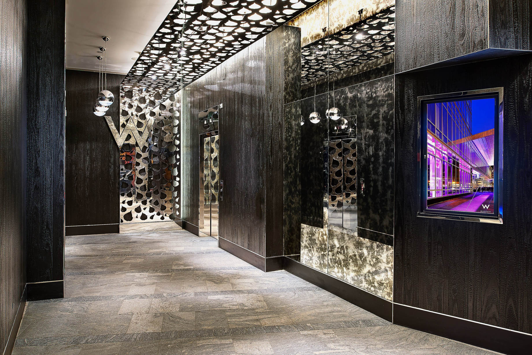 W Boston Hotel – Boston, MA, USA – Hotel Entrance