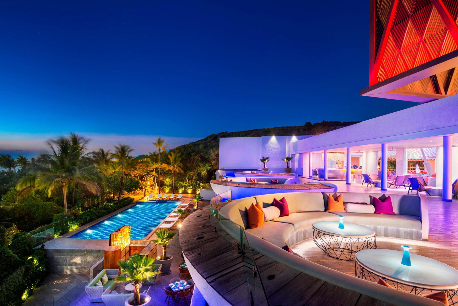 W Goa Vagator Beach Resort - Goa, India - WooBar Wet Pool