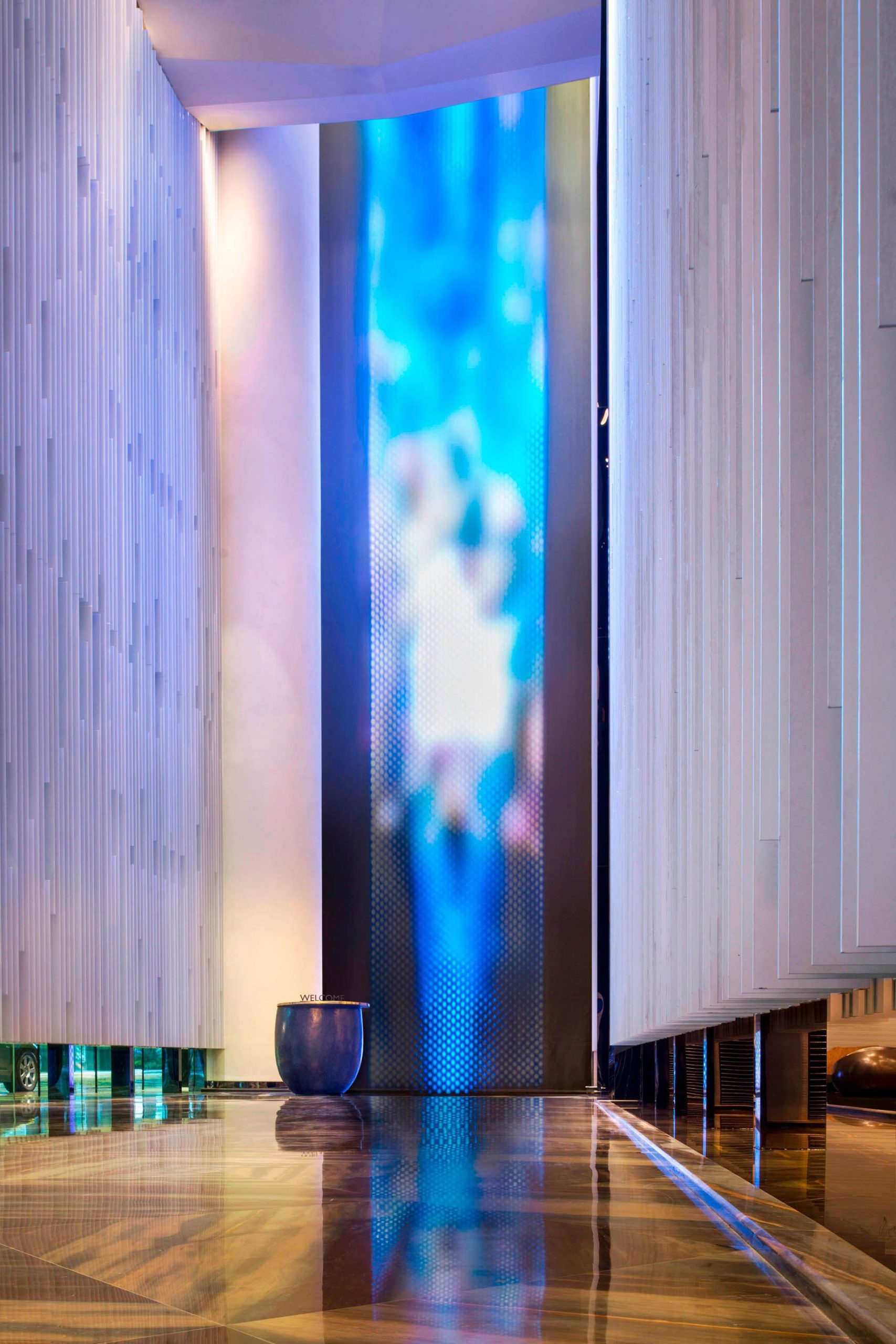 W Guangzhou Hotel – Tianhe District, Guangzhou, China – Hotel Luminous WaterWall