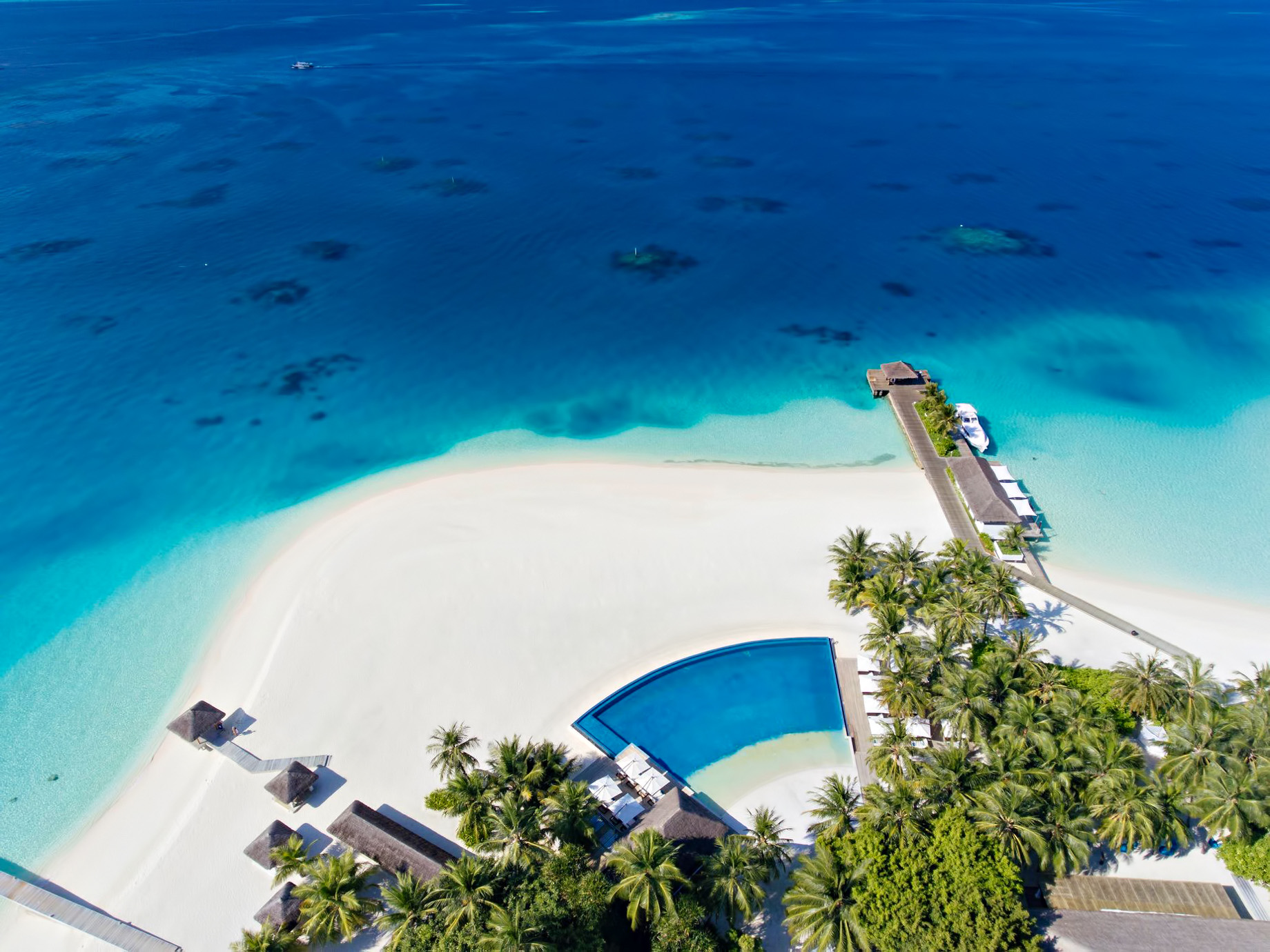 Velassaru Maldives Resort – South Male Atoll, Maldives – Infinity Pool