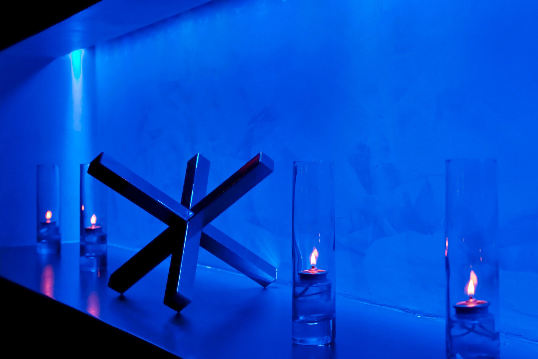 W Austin Hotel – Austin, TX, USA – Lobby Welcome Desk Decor