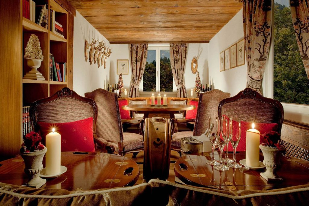 Taverne 1879 - Burgenstock Hotels & Resort - Obburgen, Switzerland - Taverne Lounge