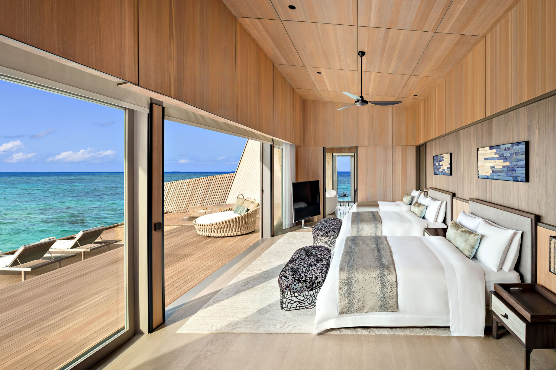The St. Regis Maldives Vommuli Resort – Dhaalu Atoll, Maldives – King Twin John Jacob Astor Estate