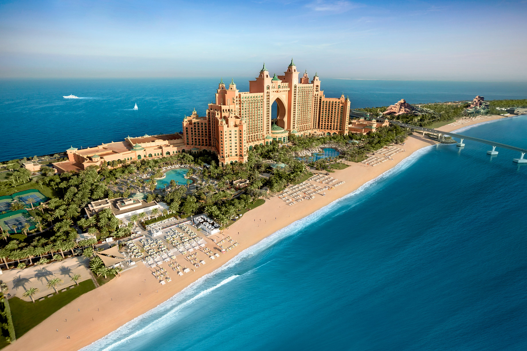 Atlantis The Palm Resort – Crescent Rd, Dubai, UAE – Hotel Aerial
