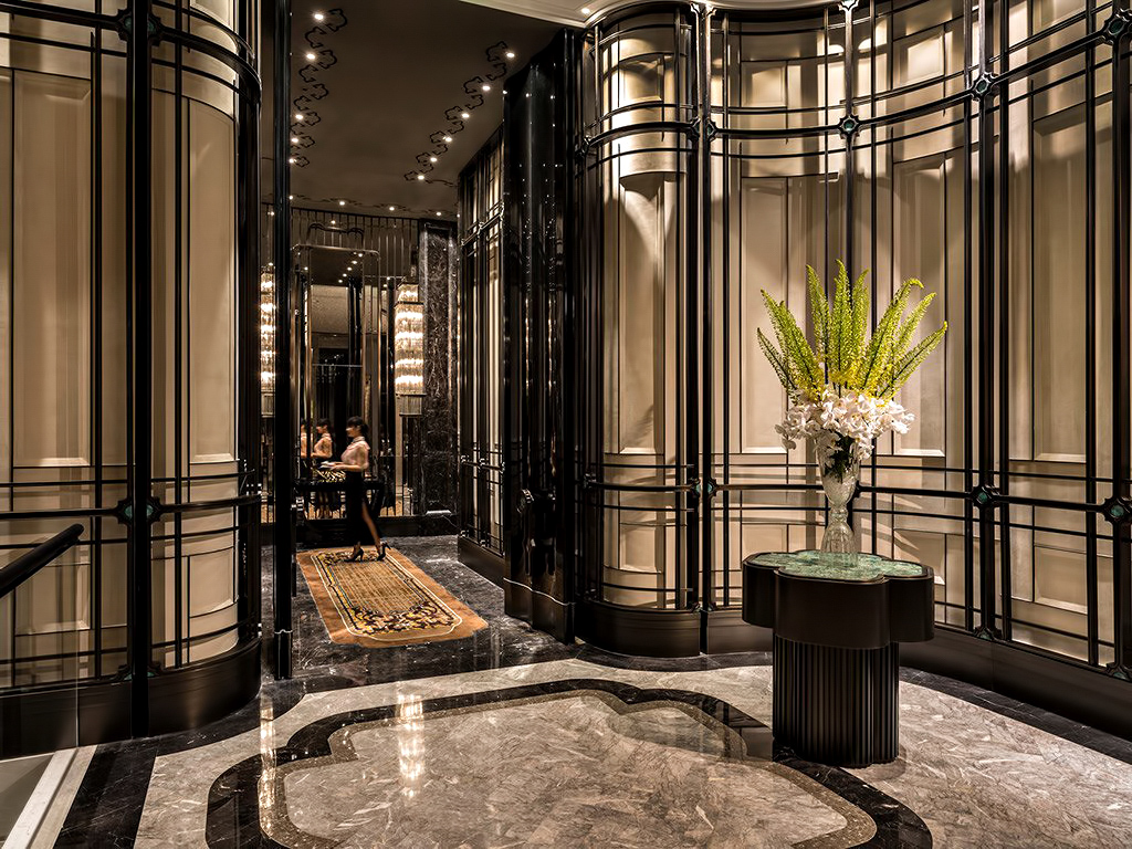 Regent Shanghai Pudong Hotel - Shanghai, China - Elevators