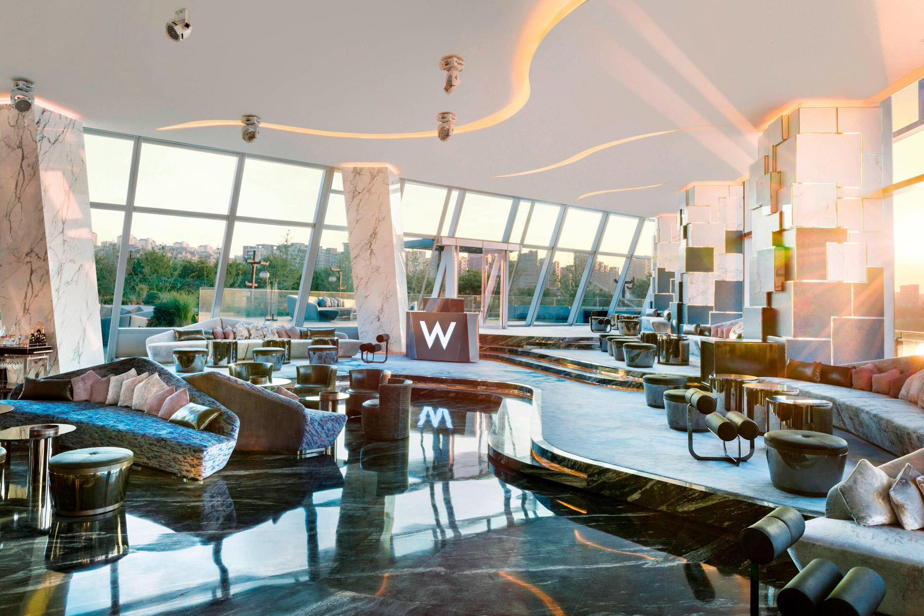 007 – W Xi’an Hotel – Xi’an, Shaanxi Province, China – WOOBAR Lounge