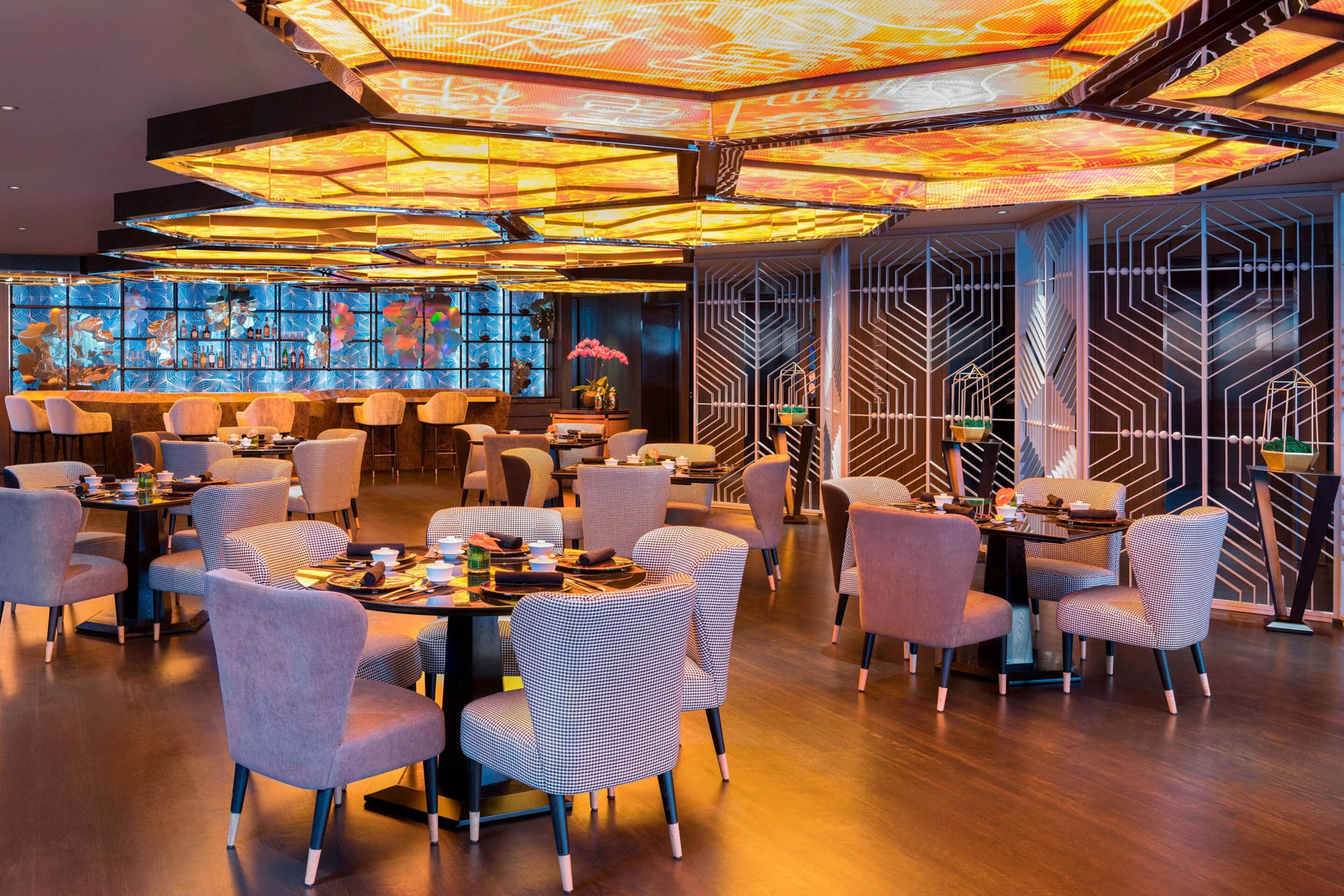 W Kuala Lumpur Hotel - Kuala Lumpur, Malaysia - YEN Restaurant