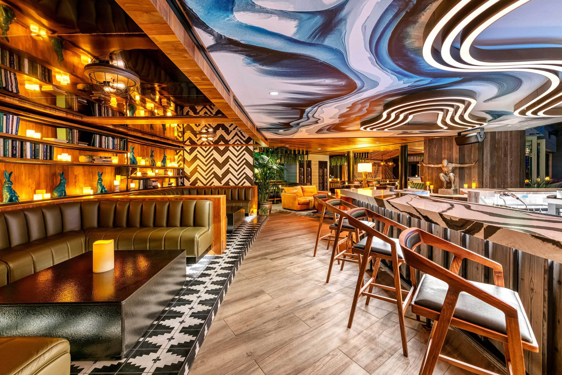 W Scottsdale Hotel - Scottsdale, AZ, USA - Cottontail Cafe and Lounge Seating