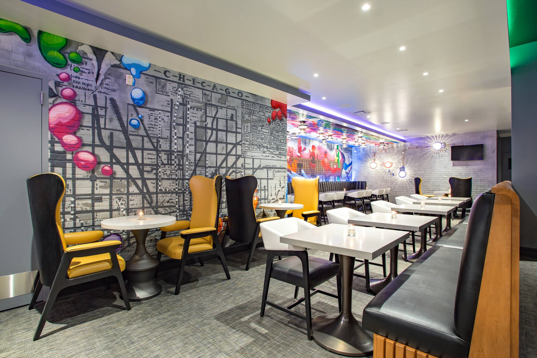 W Chicago City Center Hotel - Chicago, IL, USA - Midland Social Club Decor