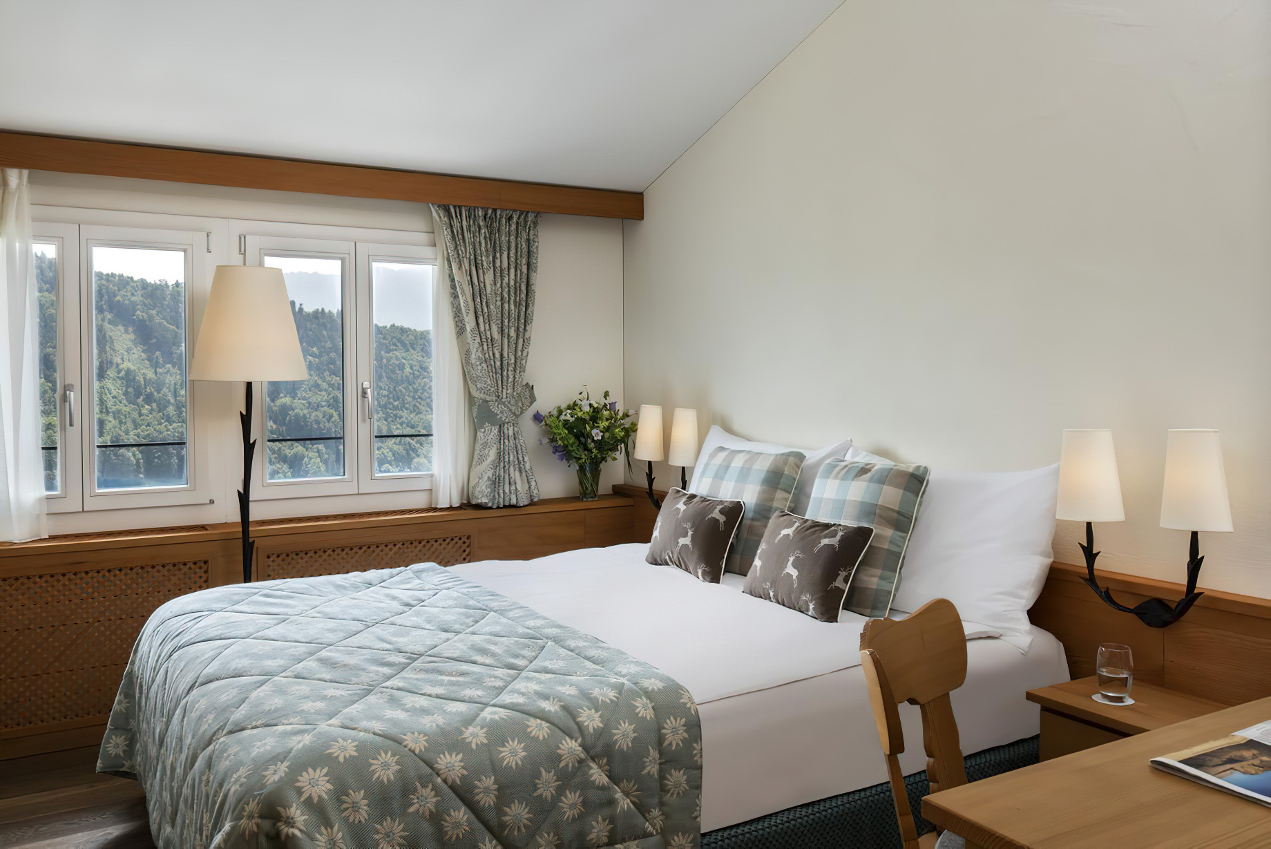 Taverne 1879 - Burgenstock Hotels & Resort - Obburgen, Switzerland - Bedroom