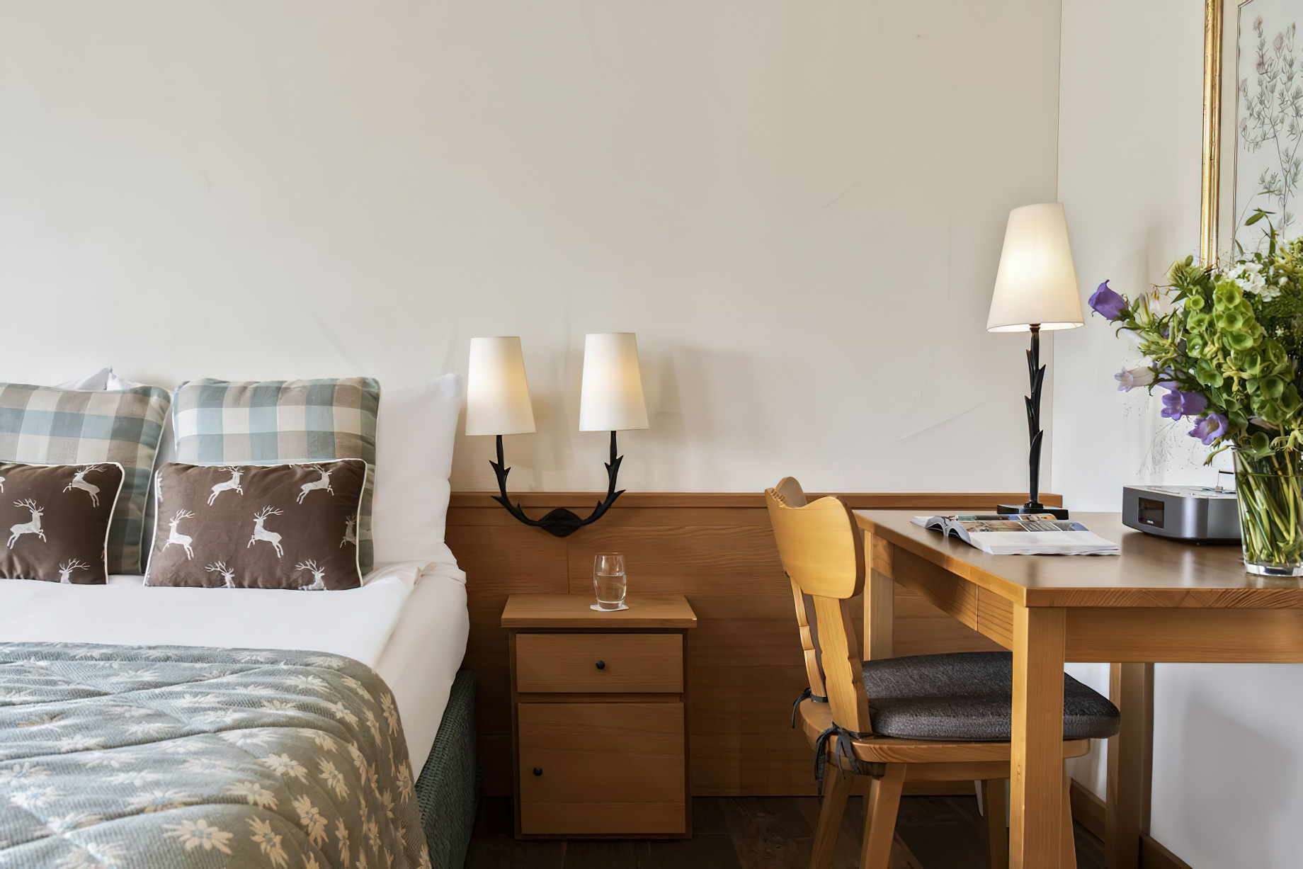 Taverne 1879 - Burgenstock Hotels & Resort - Obburgen, Switzerland - Bedroom