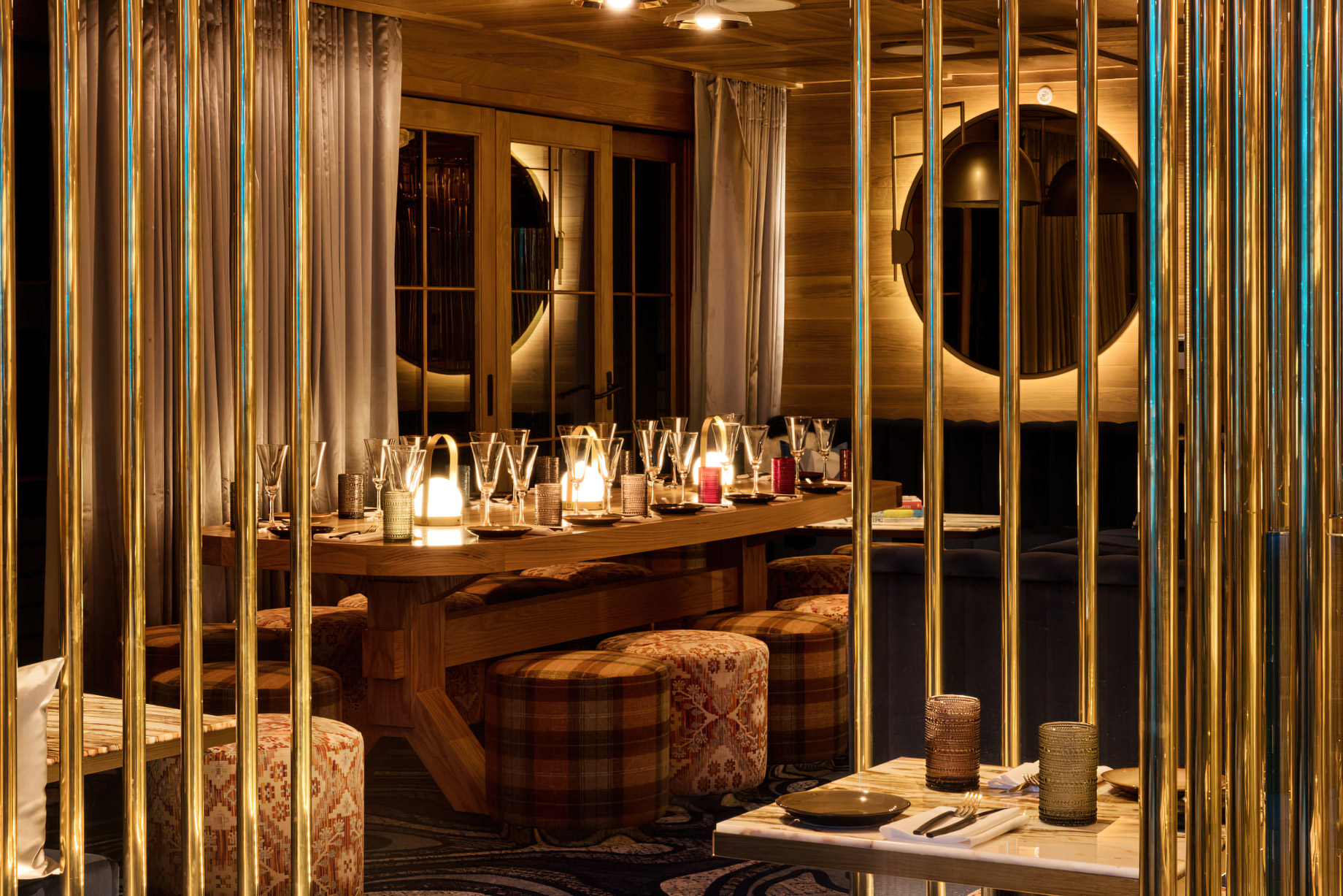 W Aspen Hotel - Aspen, CO, USA - Living Room Dining Experience