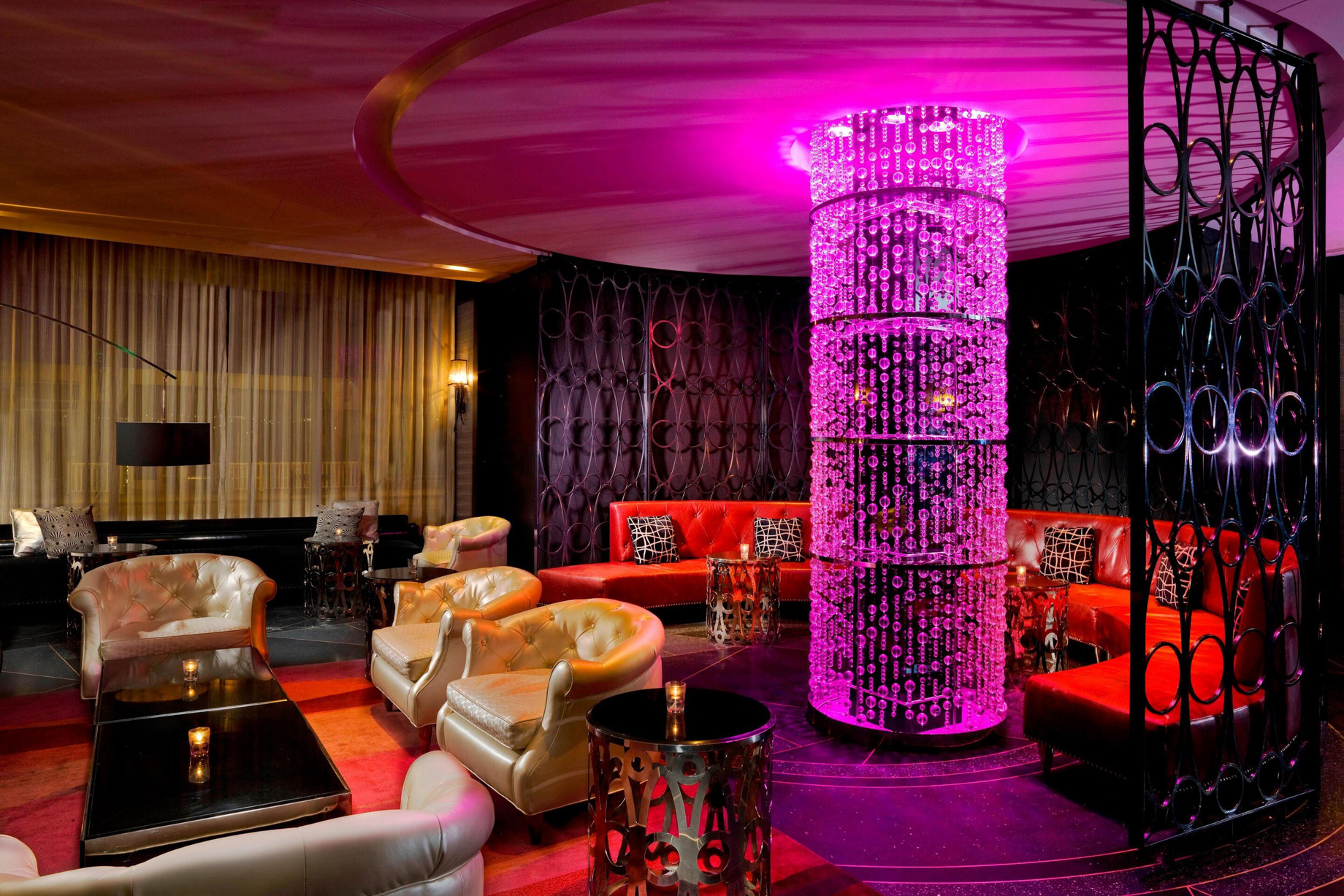 W Minneapolis The Foshay Hotel – Minneapolis, MN, USA – Living Room