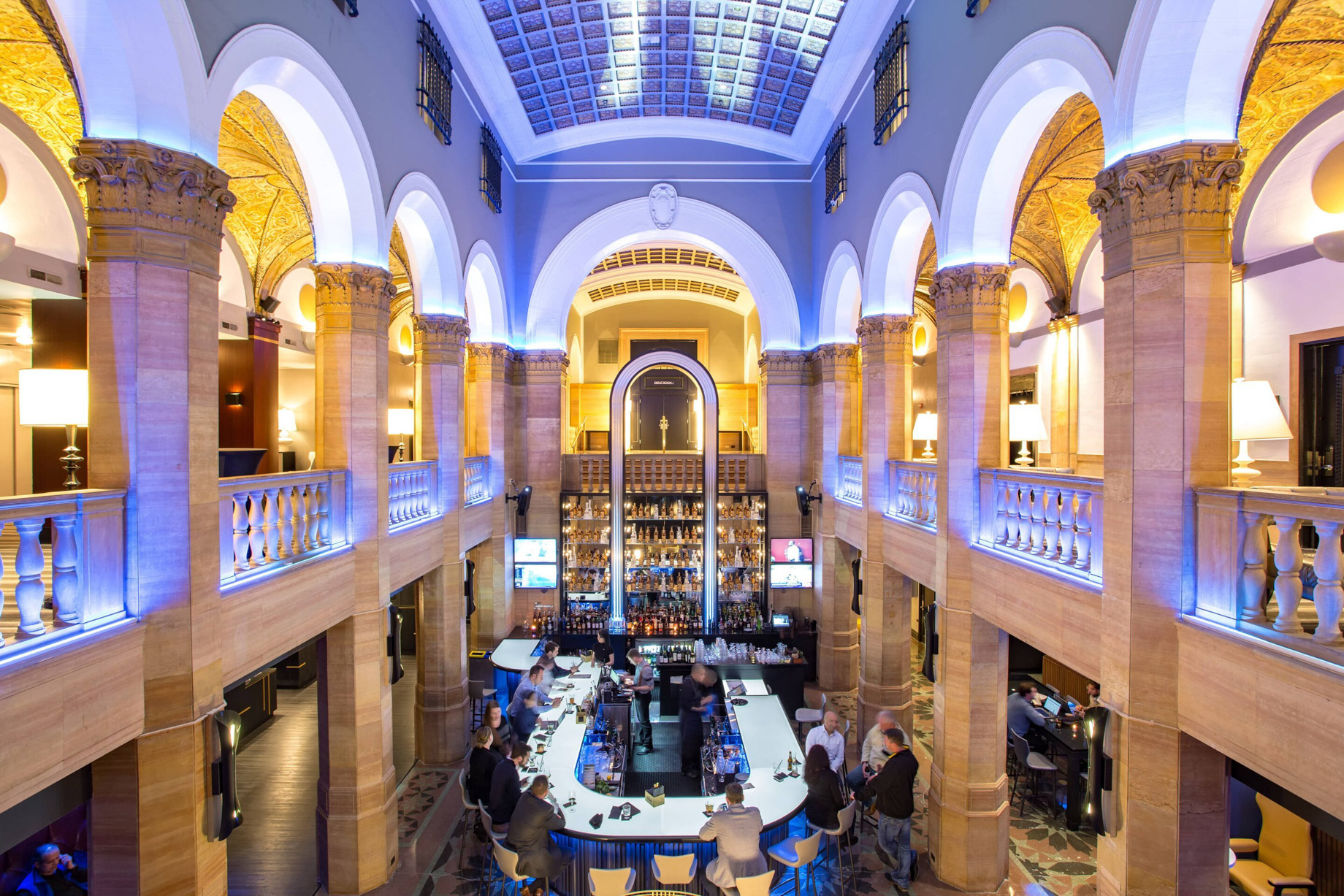 W Chicago City Center Hotel - Chicago, IL, USA - Living Room Night