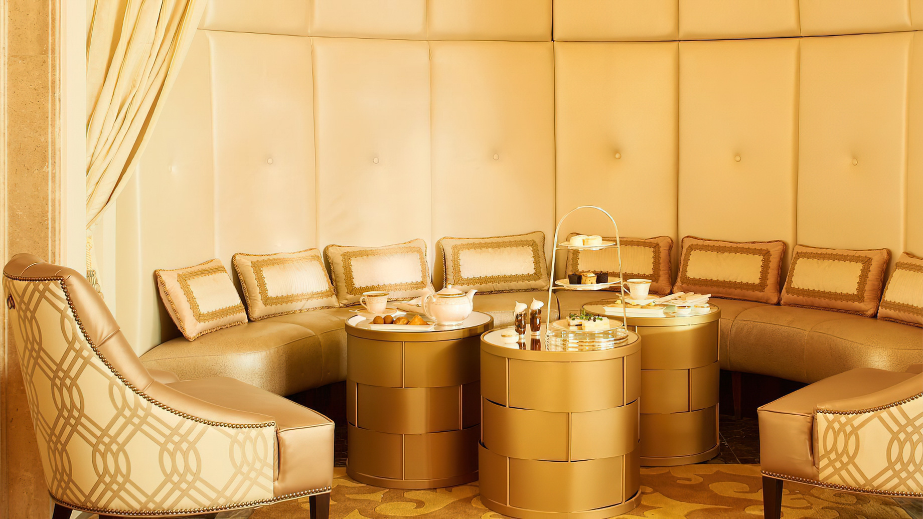 The St. Regis Abu Dhabi Hotel – Abu Dhabi, United Arab Emirates – Lounge