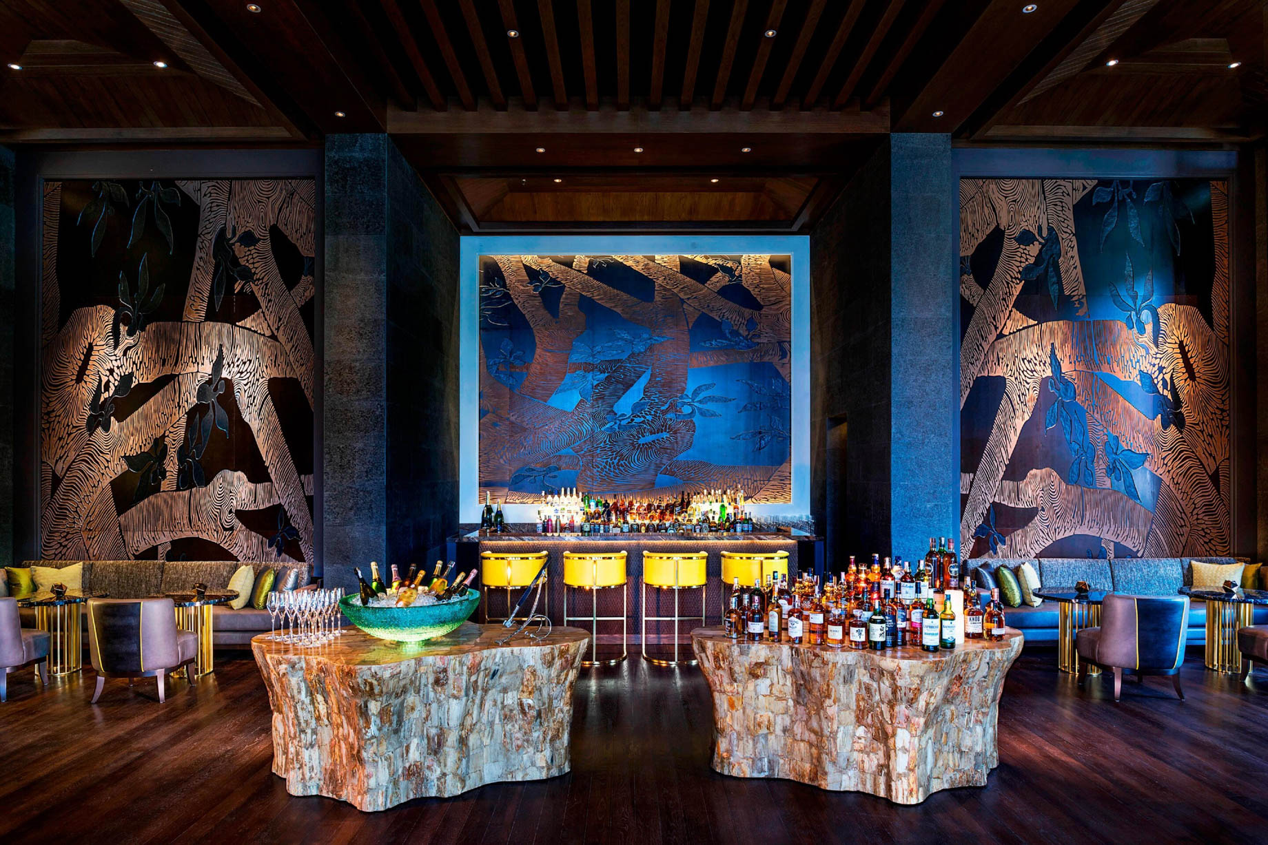 The St. Regis Langkawi Resort – Langkawi, Malaysia – The St Regis Bar Decor