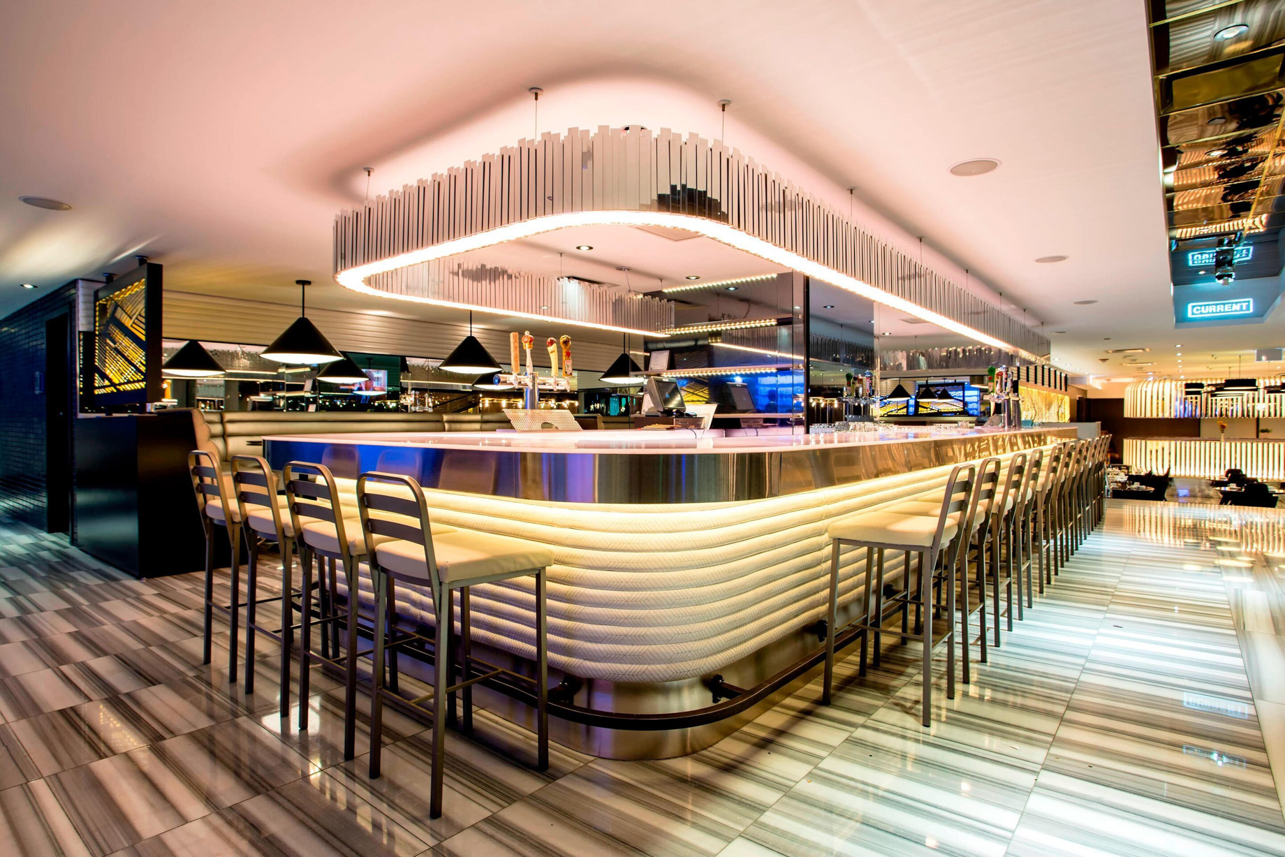 W Chicago Lakeshore Hotel – Chicago, IL, USA – The Living Room Bar