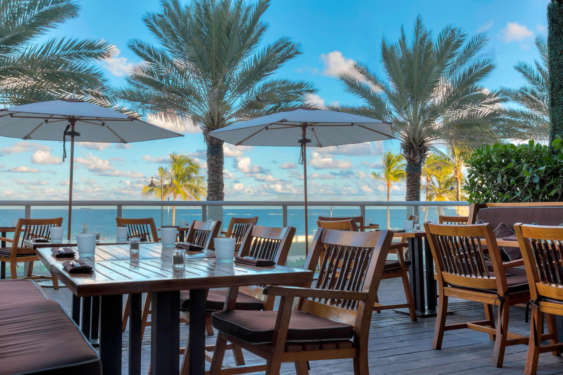 W Fort Lauderdale Hotel – Fort Lauderdale, FL, USA – Steak 954 Outdoor Patio