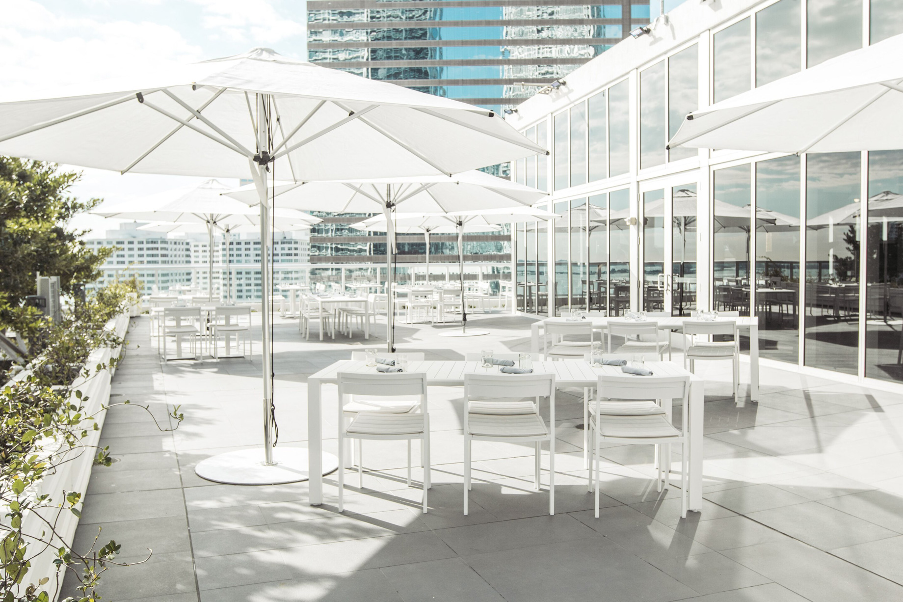 W Miami Hotel – Miami, FL, USA – ADDiKT Terrace Umbrellas
