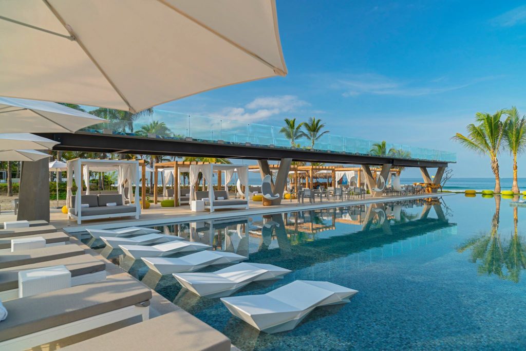 W Punta de Mita Resort - Punta De Mita, Mexico - Poolside Lounge