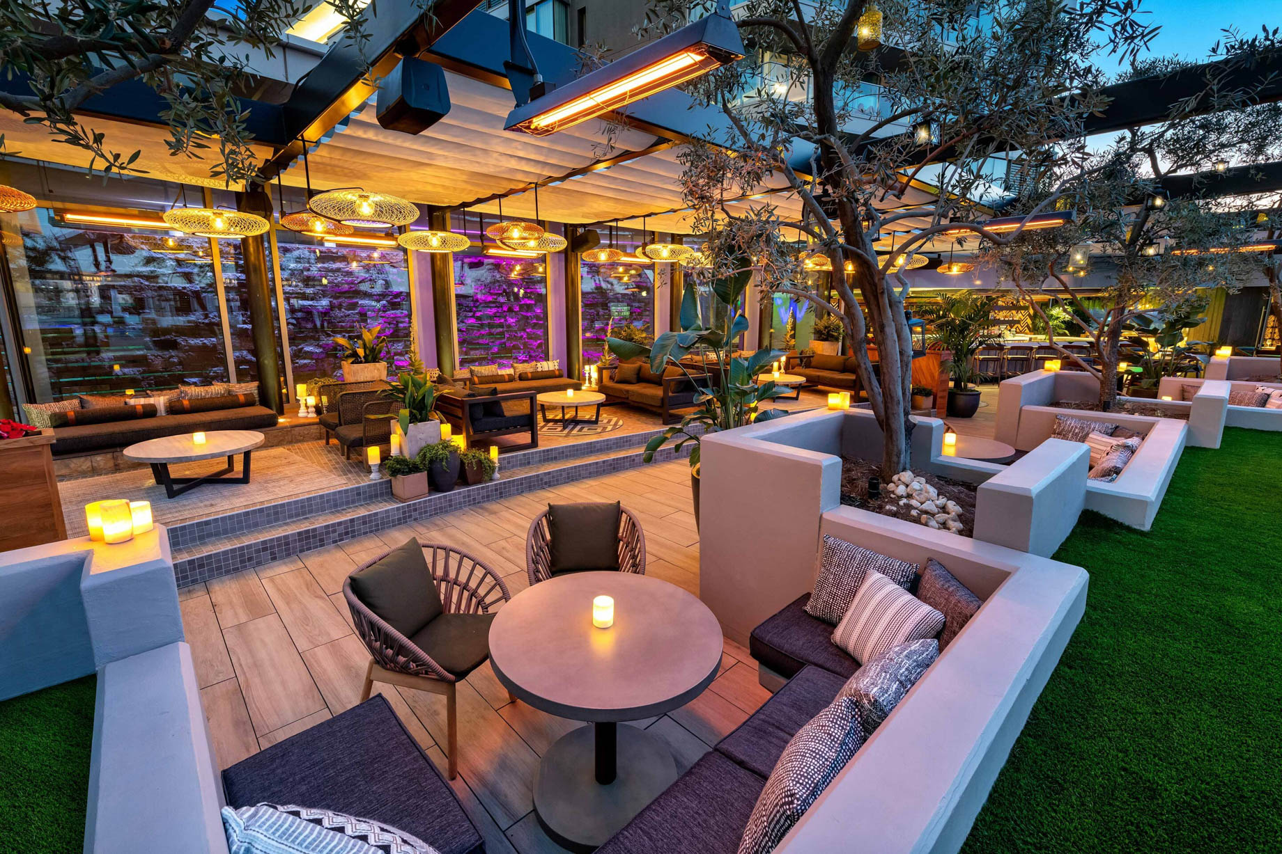 W Scottsdale Hotel – Scottsdale, AZ, USA – Cottontail Cafe and Lounge Exterior