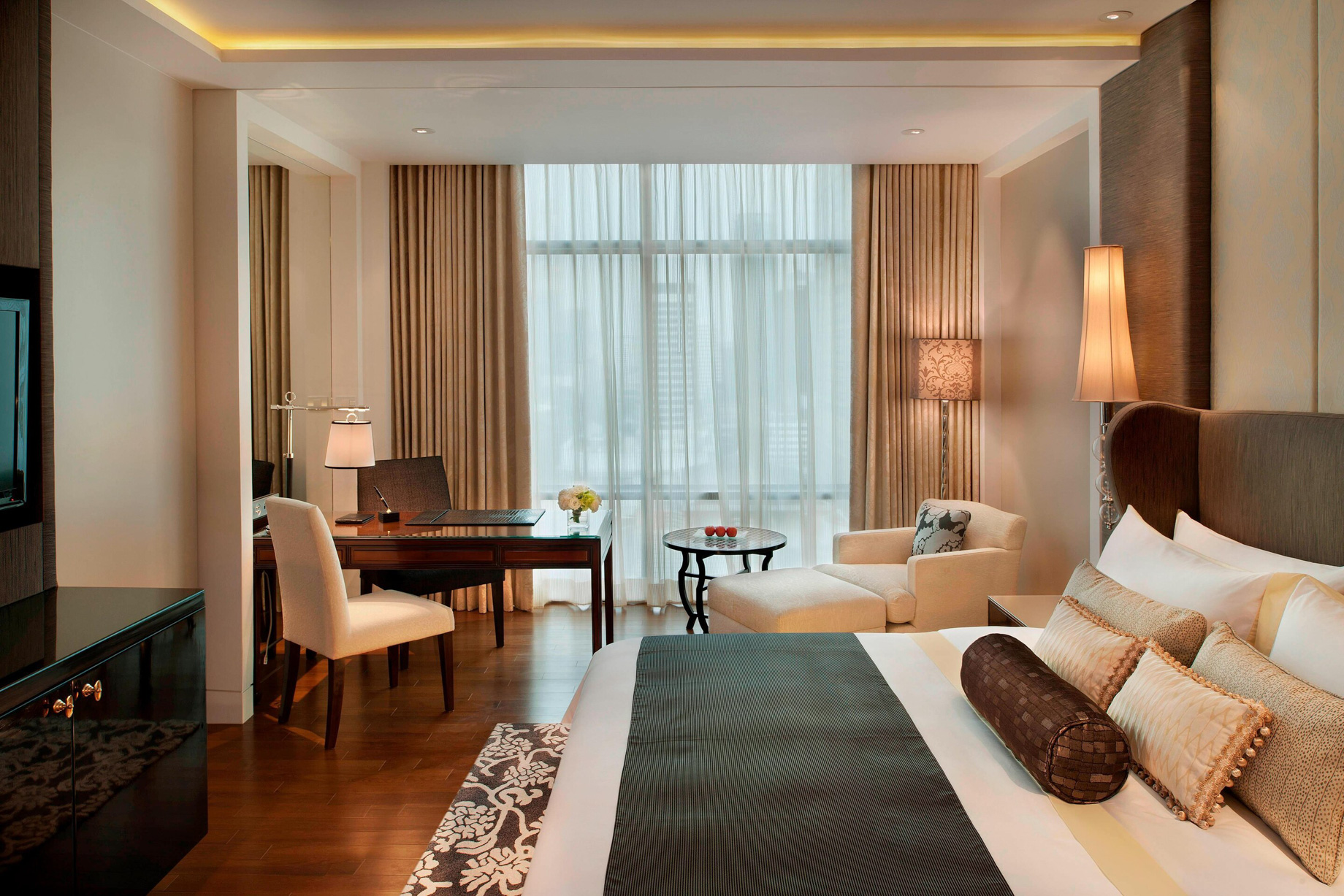 The St. Regis Bangkok Hotel – Bangkok, Thailand – King Deluxe Guest Room