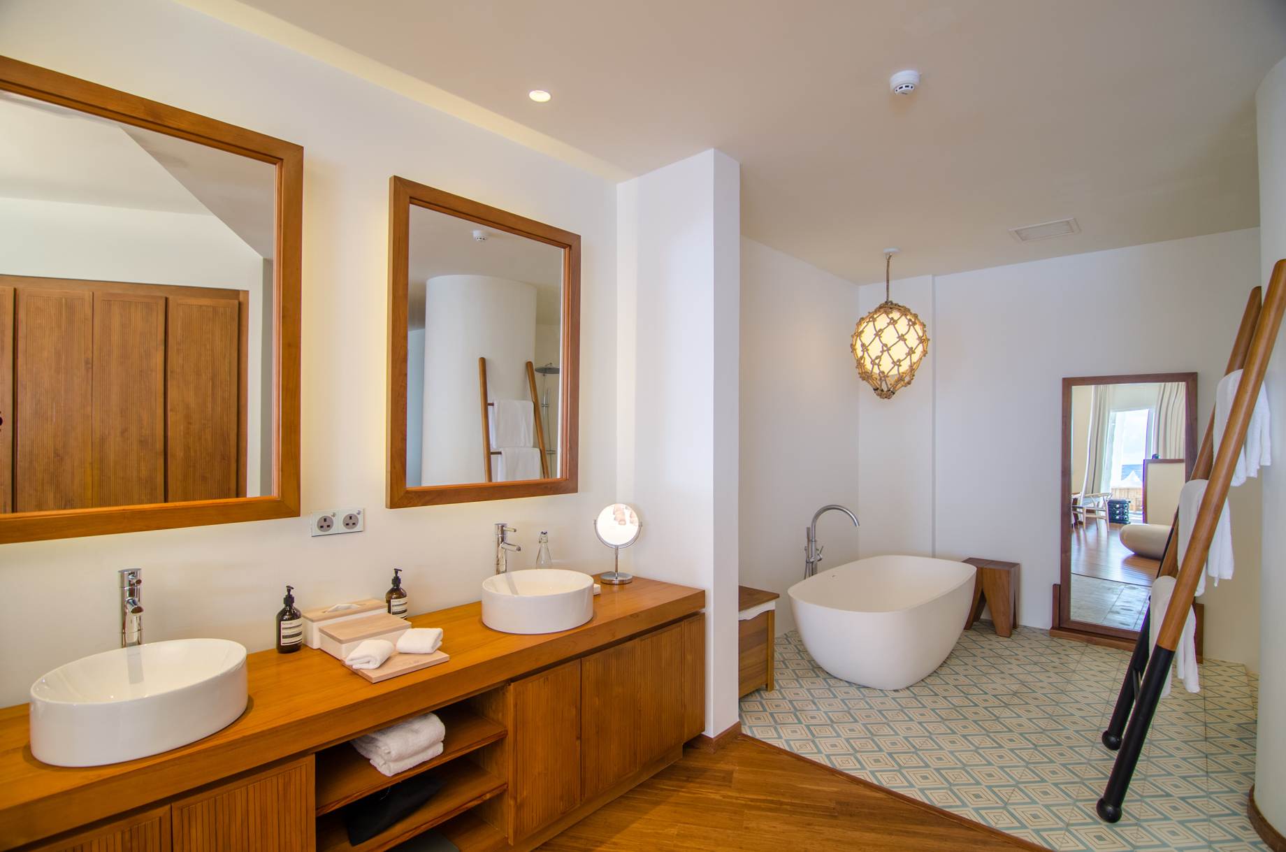 Amilla Fushi Resort and Residences – Baa Atoll, Maldives – Reef Water Villa Bathroom