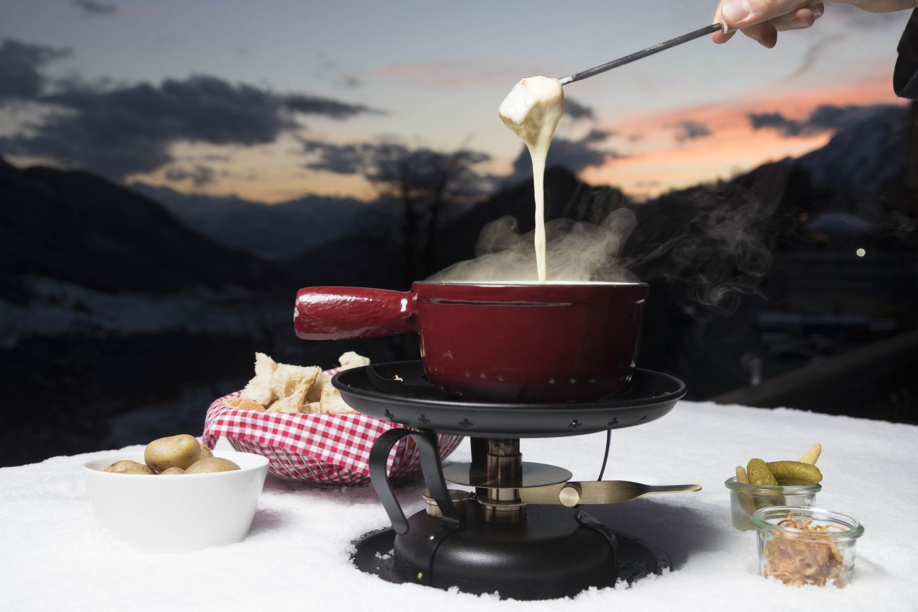 Taverne 1879 - Burgenstock Hotels & Resort - Obburgen, Switzerland - Swiss Chalet Fondue