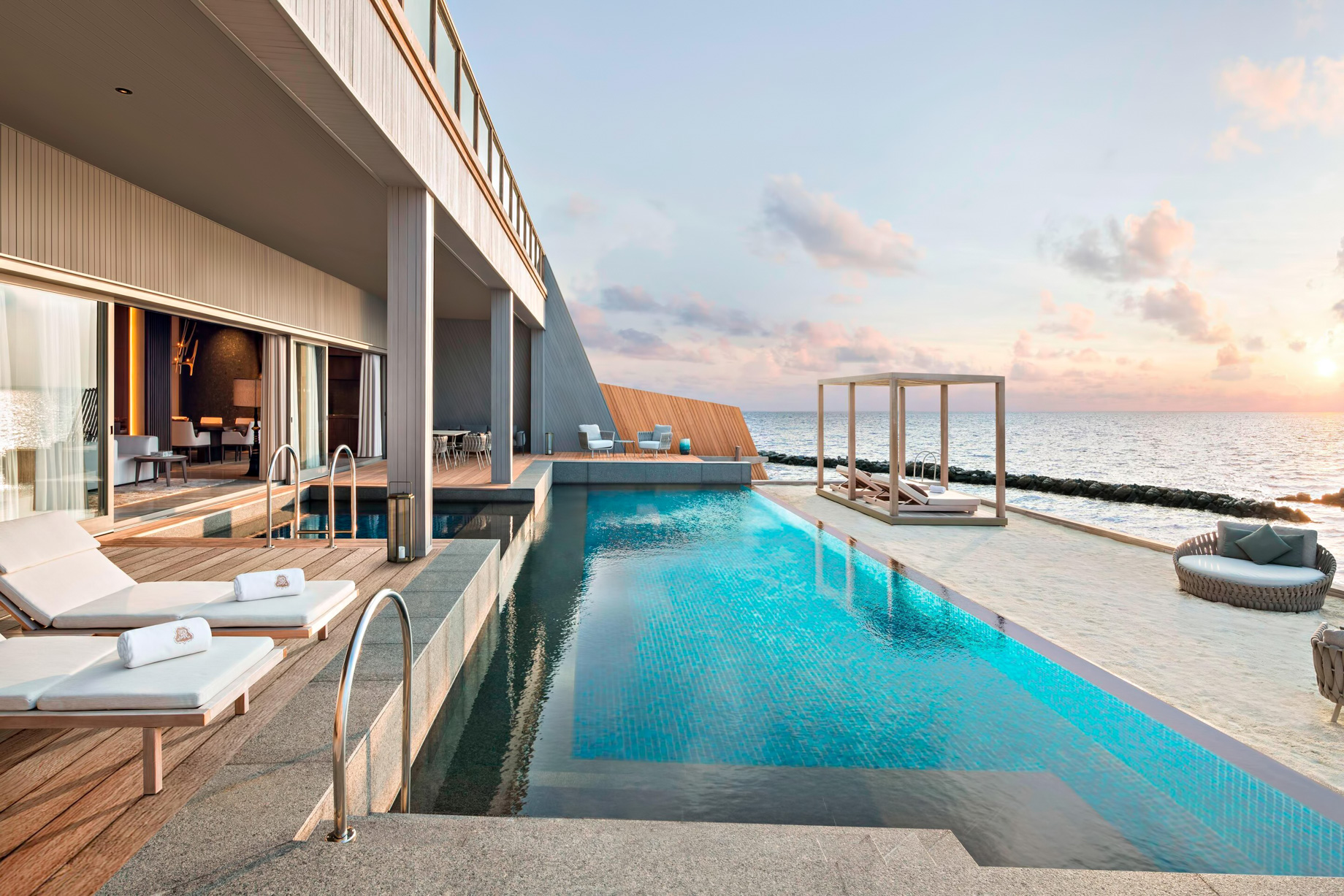 The St. Regis Maldives Vommuli Resort – Dhaalu Atoll, Maldives – John Jacob Astor Estate Pool Terrace