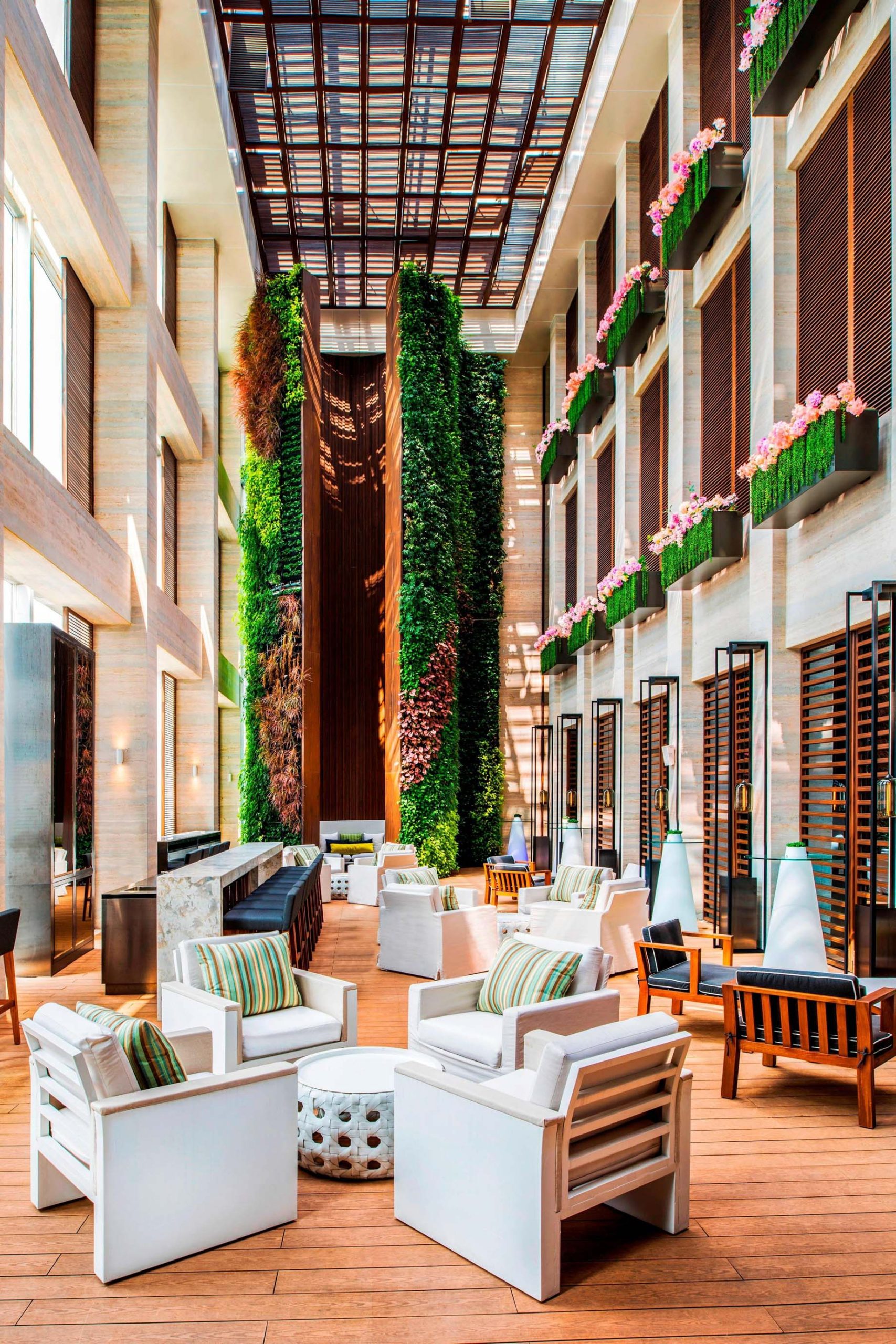 W Guangzhou Hotel – Tianhe District, Guangzhou, China – WET Bar