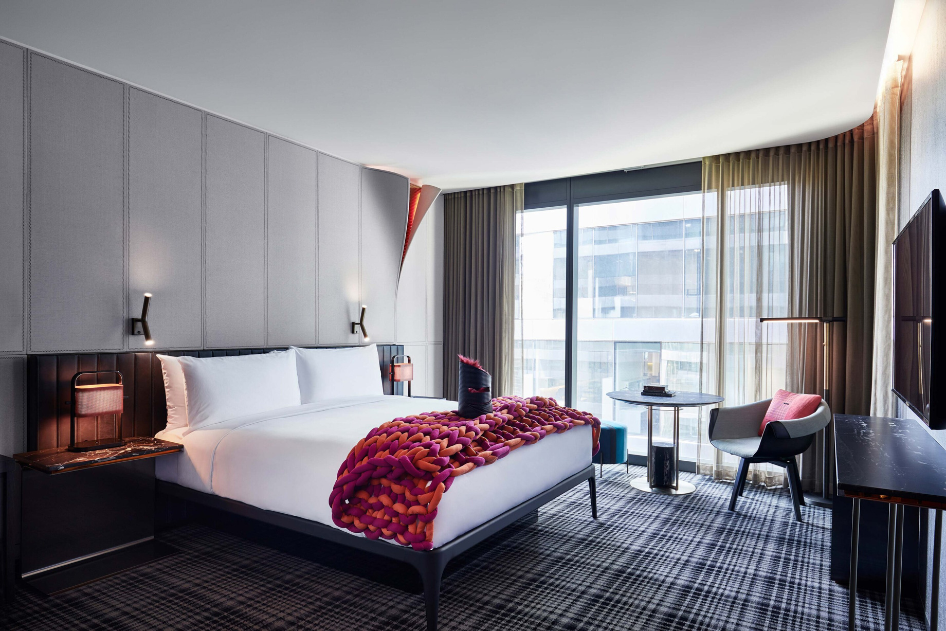 W Melbourne Hotel – Melbourne, Australia – Cozy King Room View