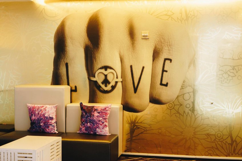W San Francisco Hotel - San Francisco, CA, USA - Love Wall In Foyer