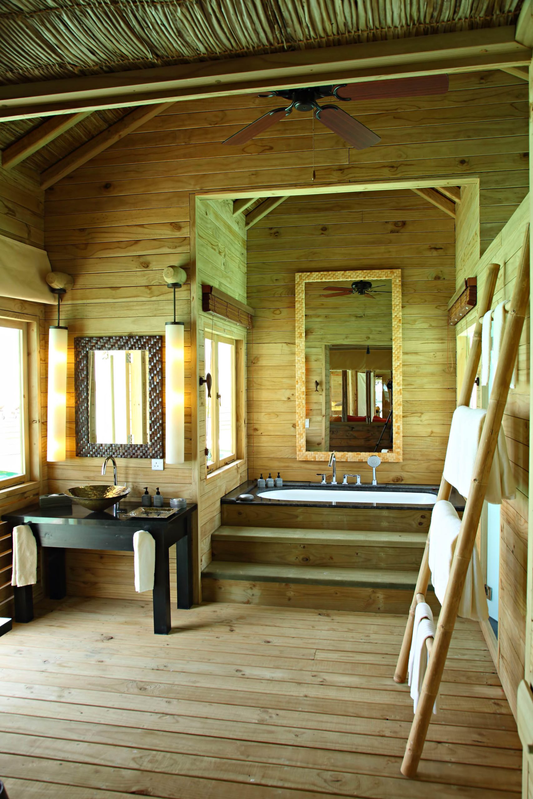 Gili Lankanfushi Resort – North Male Atoll, Maldives – The Private Reserve Master Suite Bathroom