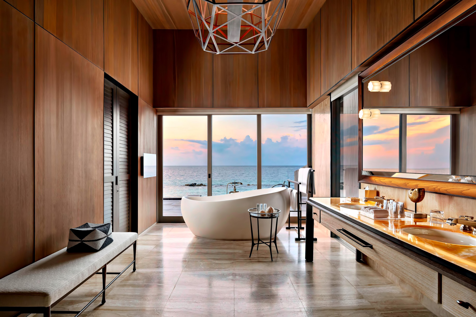 The St. Regis Maldives Vommuli Resort – Dhaalu Atoll, Maldives – John Jacob Astor Estate Bathroom