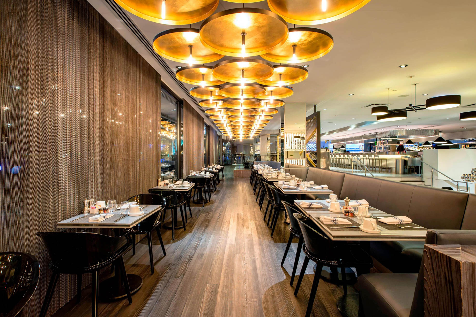 W Chicago Lakeshore Hotel - Chicago, IL, USA - CURRENT Dining Area
