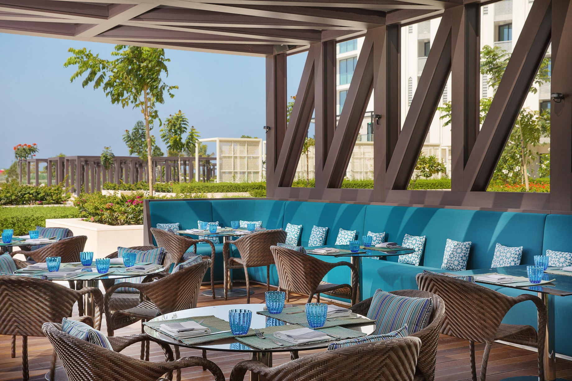 W Muscat Resort - Muscat, Oman - Harvest Restaurant Outdoor Patio