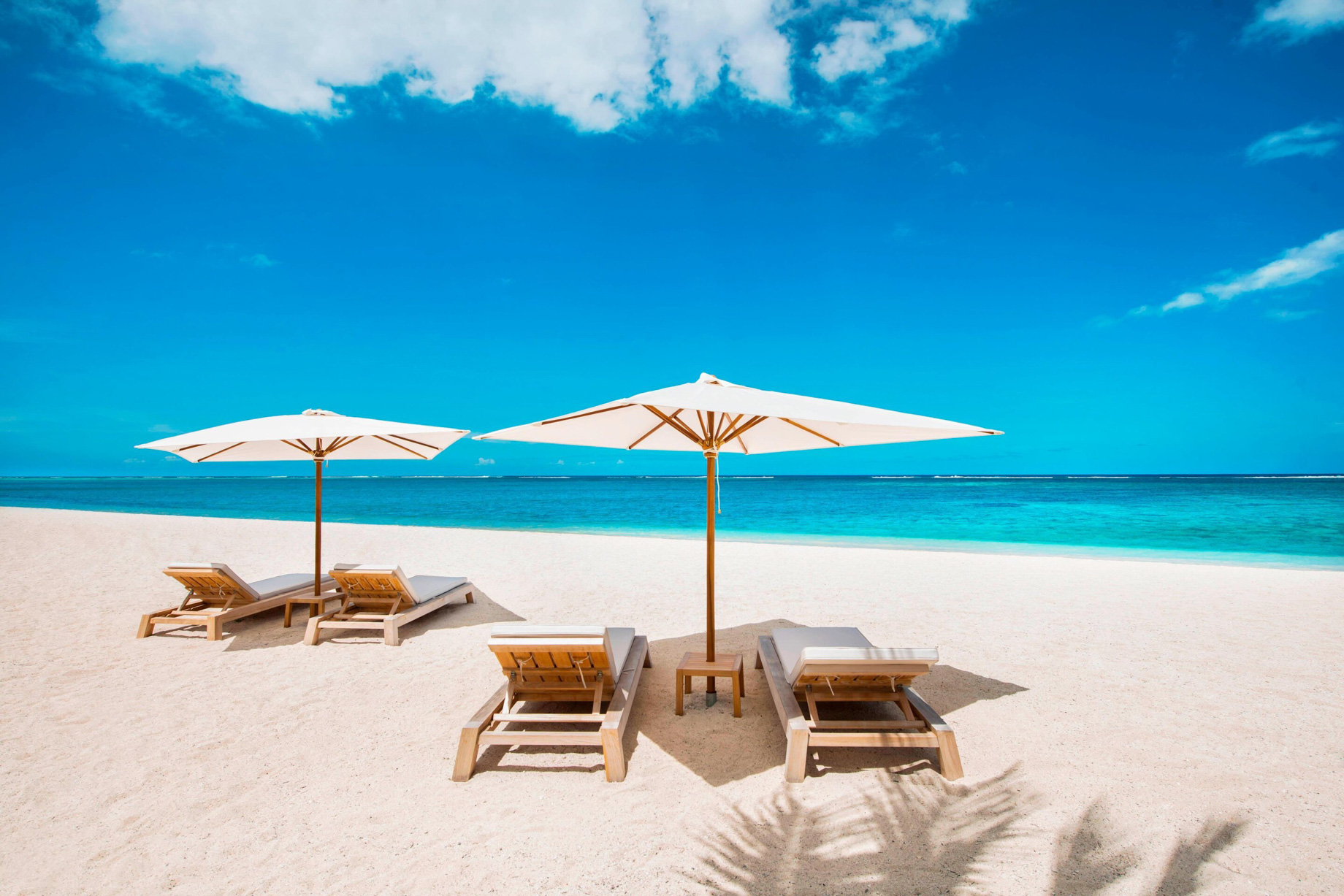 JW Marriott Mauritius Resort - Mauritius - Resort Beach Beds