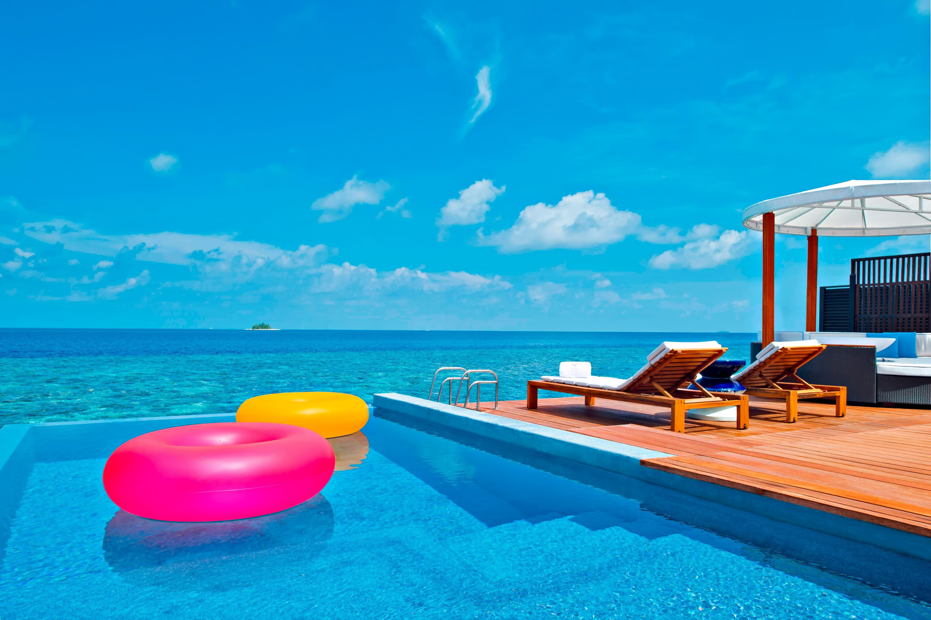 019 – W Maldives Resort – Fesdu Island, Maldives – Fabulous Overwater Oasis Bungalow Pool