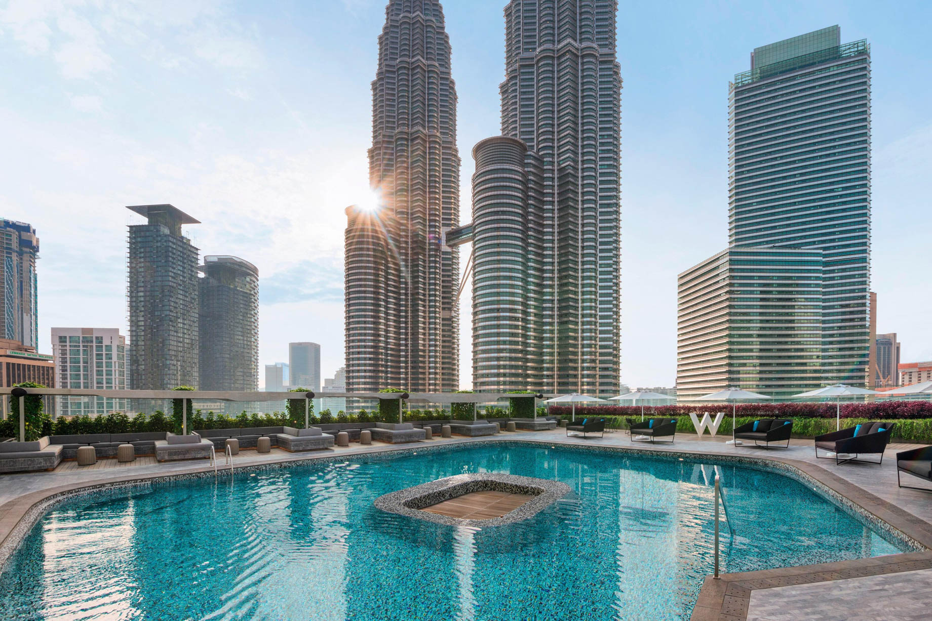 W Kuala Lumpur Hotel – Kuala Lumpur, Malaysia – WET Outdoor Pool