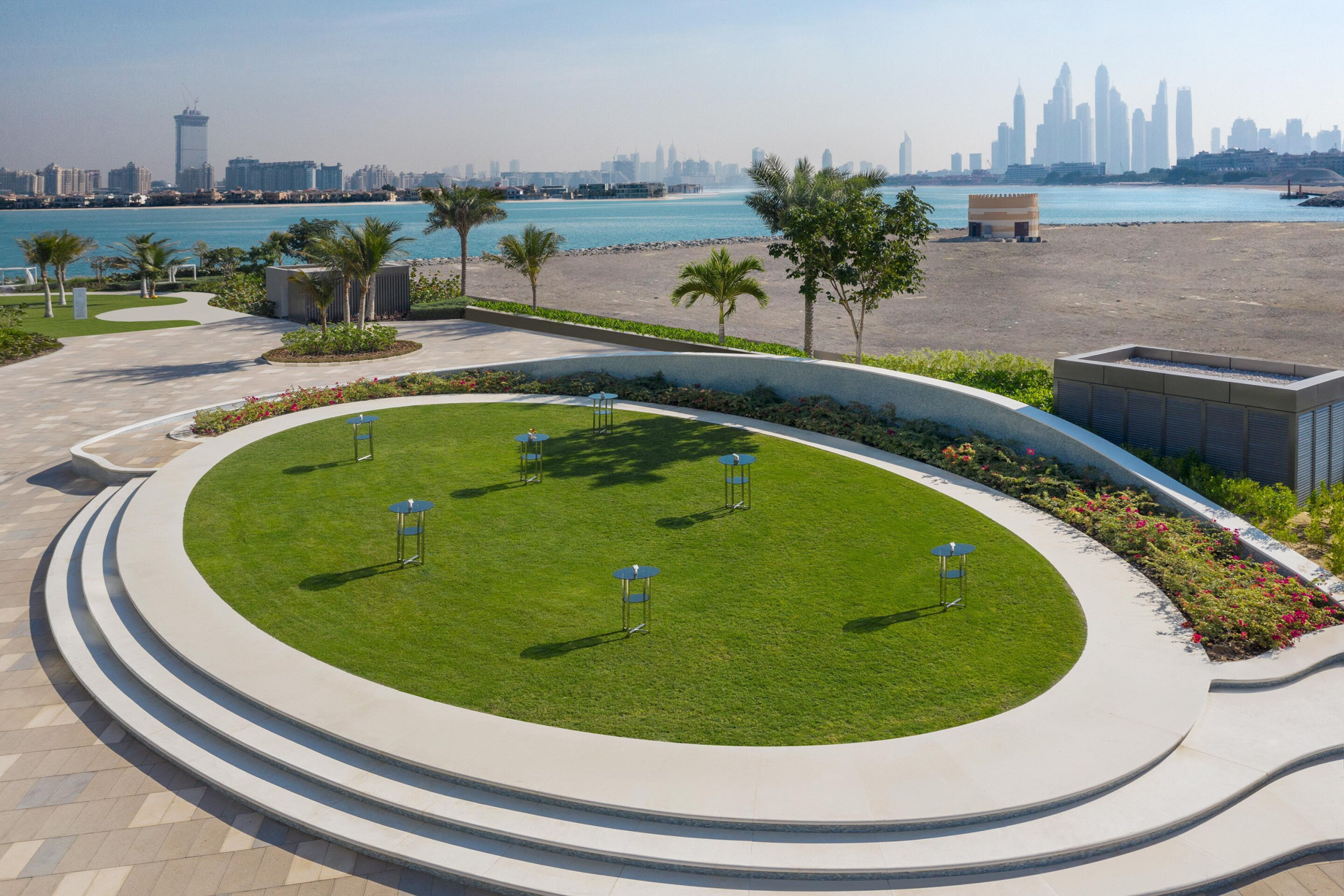 W Dubai The Palm Resort – Dubai, UAE – Exterior Lawn
