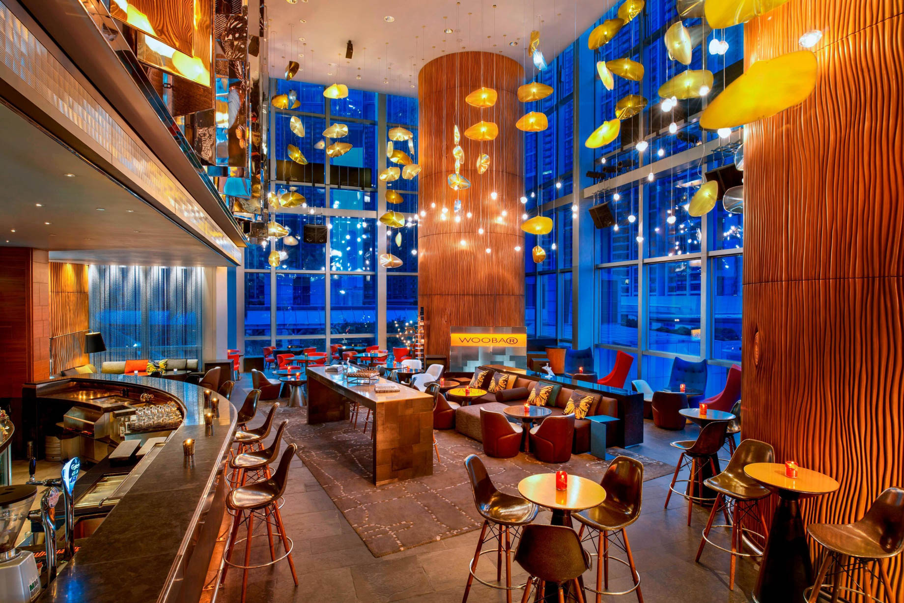 W Hong Kong Hotel – Hong Kong – WOOBAR Lounge Decor