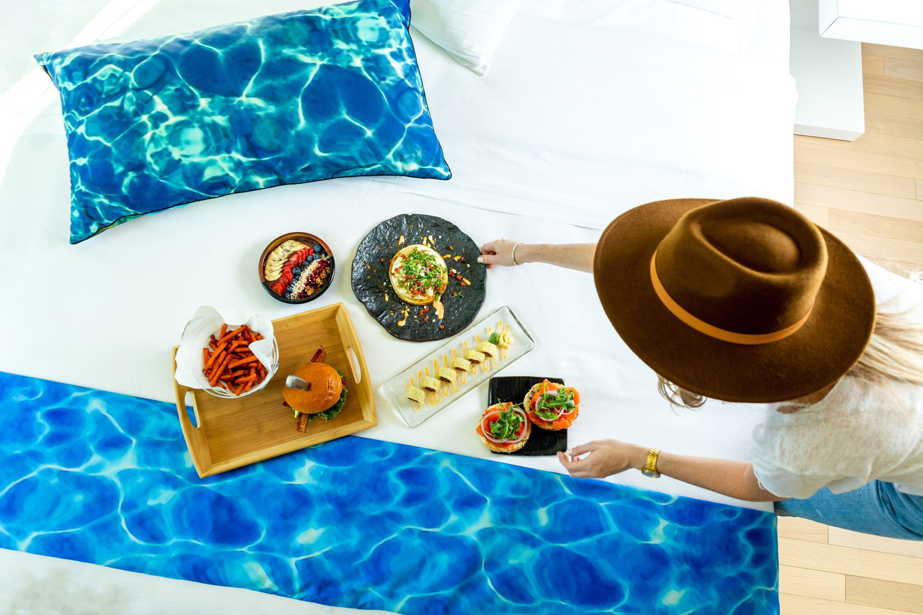 W Scottsdale Hotel - Scottsdale, AZ, USA - In Room Dining Bed