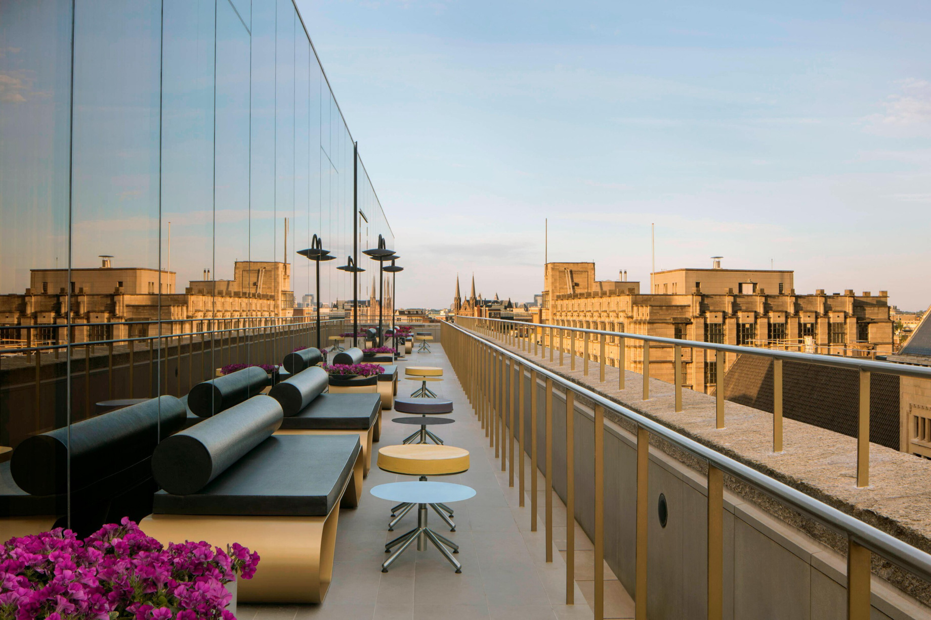 W Amsterdam Hotel - Amsterdam, Netherlands - Hotel Lounge Terrace