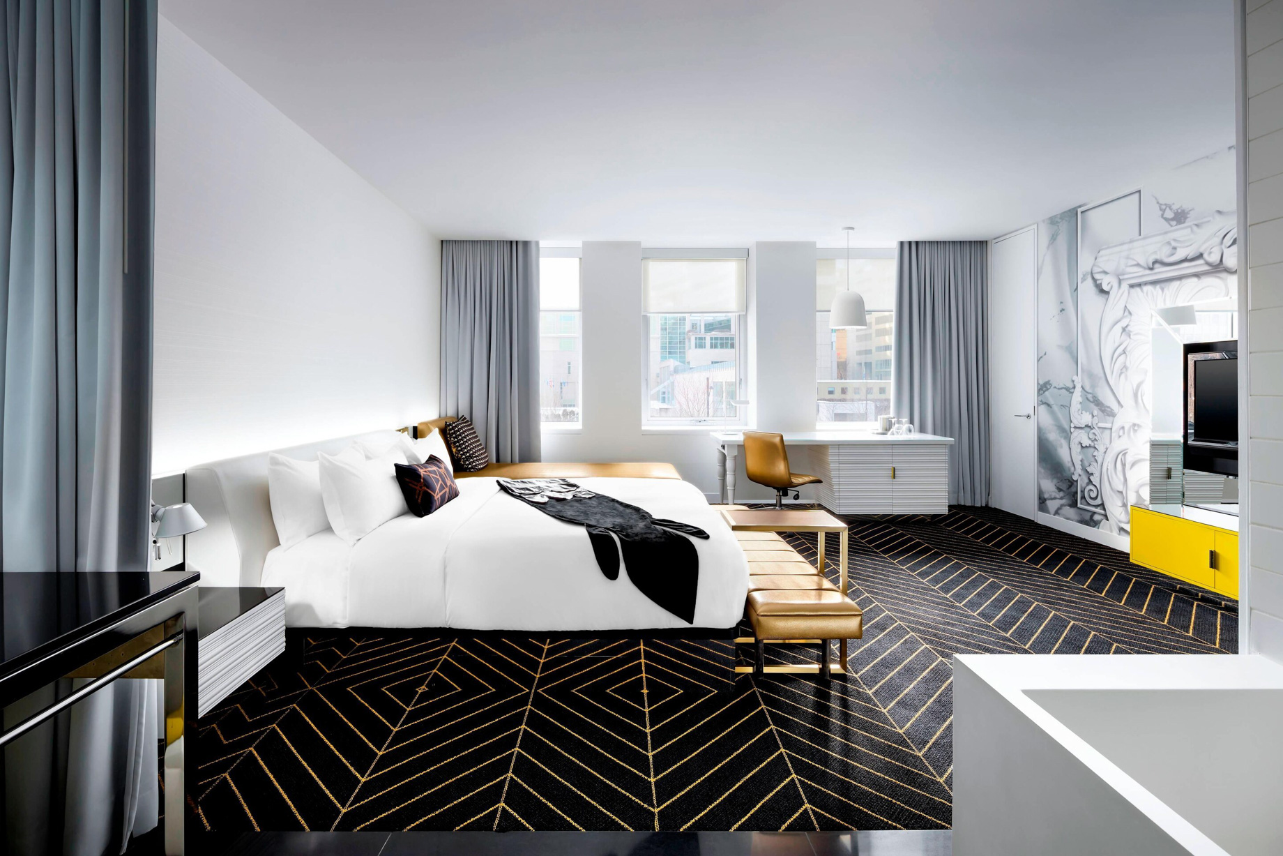W Montreal Hotel – Montreal, Quebec, Canada – Fabulous Guest Room King