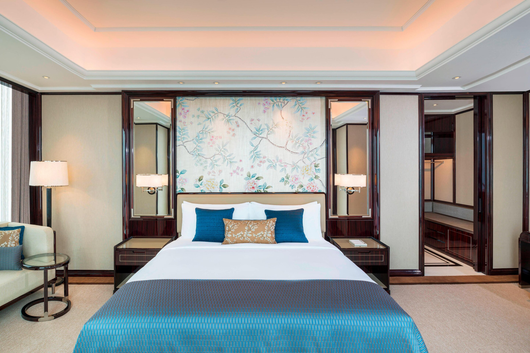 The St. Regis Changsha Hotel - Changsha, China - St. Regis Suite Bed