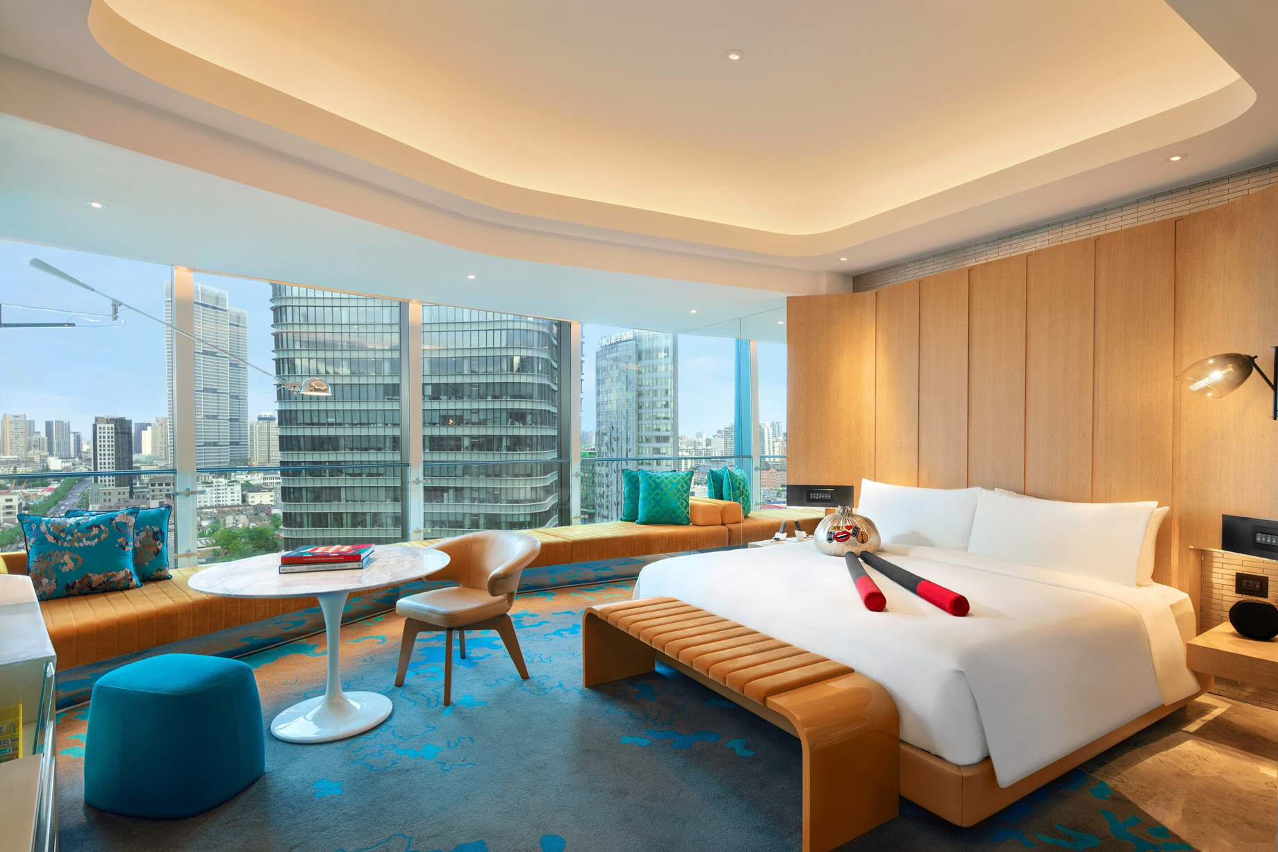W Shanghai The Bund Hotel – Shanghai, China – Cozy Guest Room King
