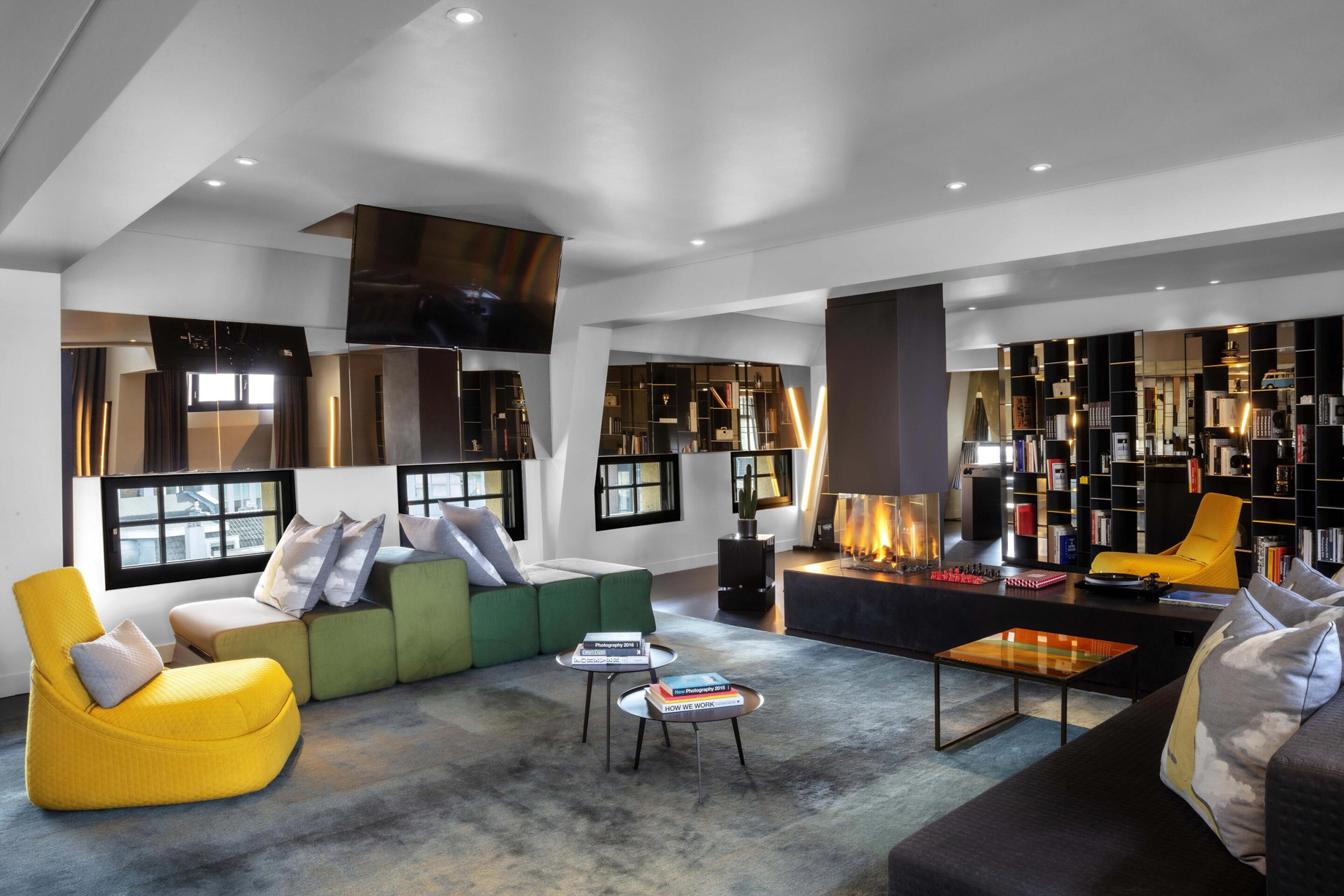 W Amsterdam Hotel - Amsterdam, Netherlands - Extreme WOW Bank One Bedroom Suite Living Area